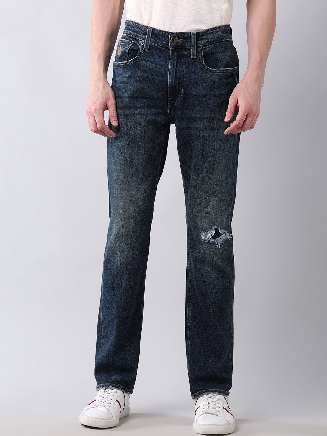 U.S. Polo Assn. Denim Co. Men Slim Fit Mildly Distressed Light Fade Jeans, Blue
U.S. Polo Assn. Denim Co. Men Slim Fit Mildly Distressed Light Fade Jeans, Blue