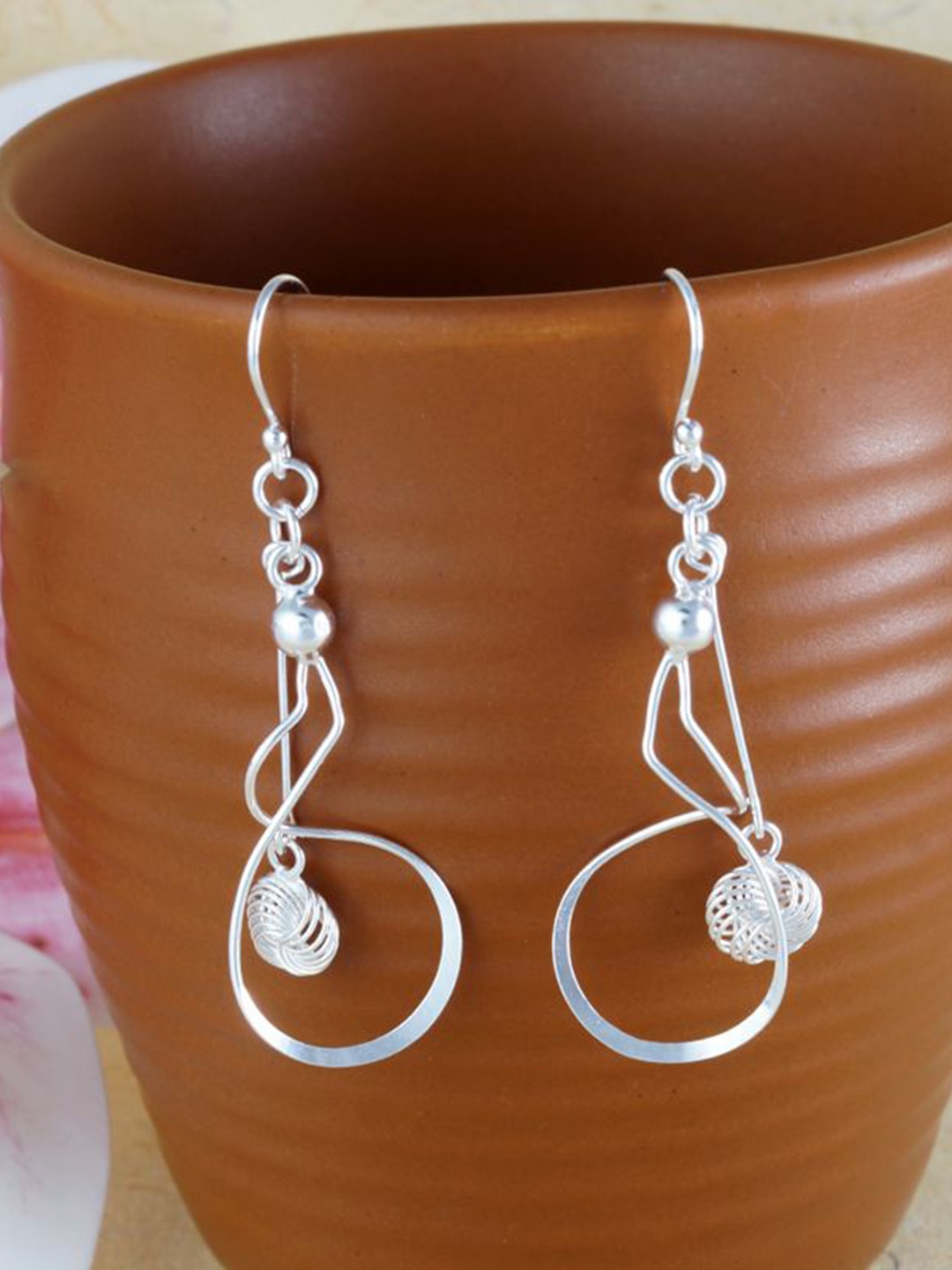 Tuanz Silver Jewelry 925 Sterling Silver Rhodium-Plated Contemporary Shaped Drop Earrings
Tuanz Silver Jewelry 925 Sterling Silver Rhodium-Plated Contemporary Shaped Drop Earrings
