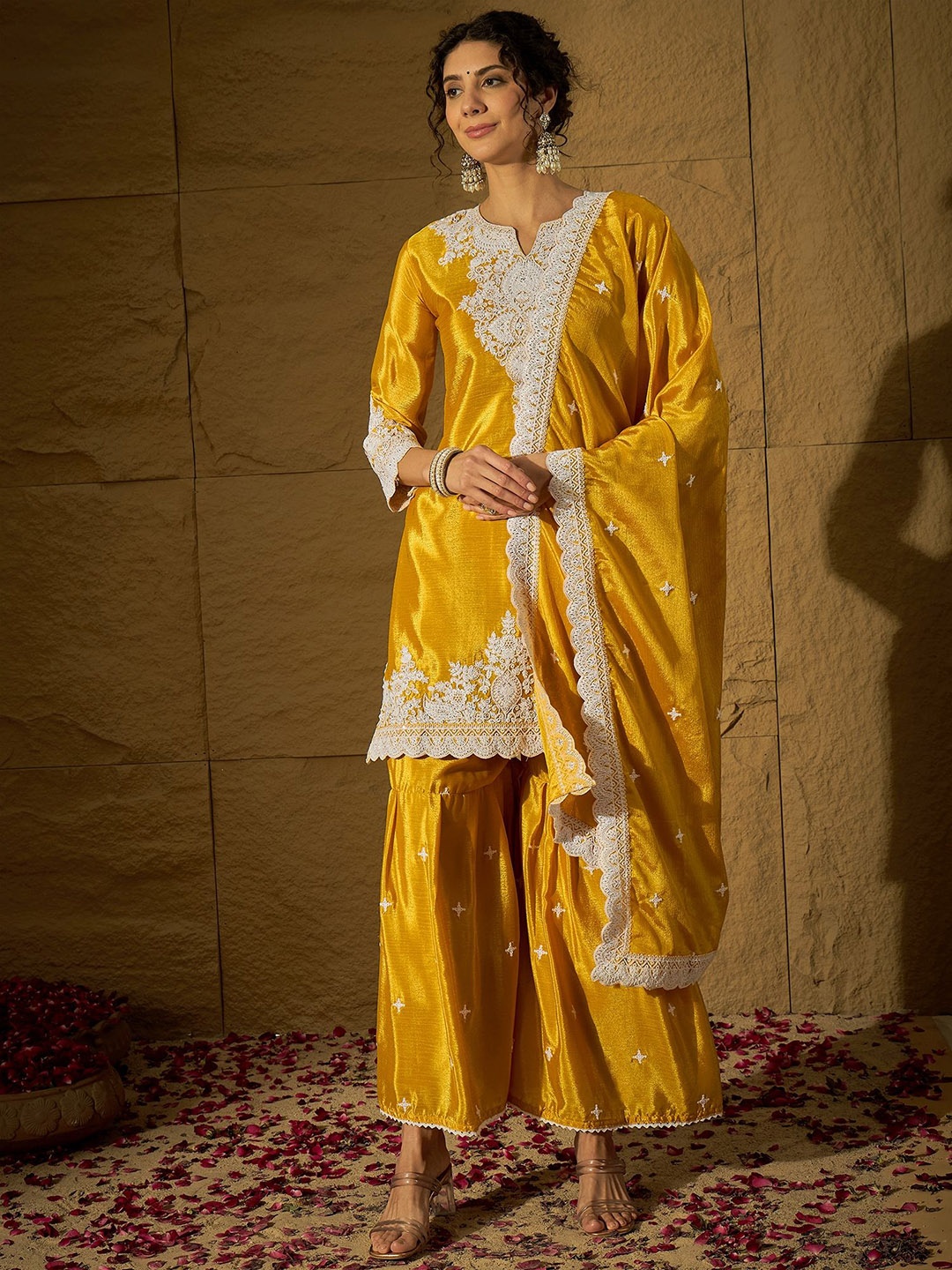 Miss Ethnik Women Ethnic Motifs Embroidered Regular Thread Work Kurta with Sharara & With Dupatta, Yellow
Miss Ethnik Women Ethnic Motifs Embroidered Regular Thread Work Kurta with Sharara & With Dupatta, Yellow