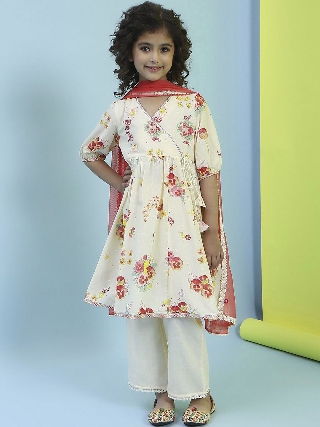 Biba Girls Floral Printed Angrakha Pure Cotton Anarkali Kurta With Trouser & Dupatta, Cream
Biba Girls Floral Printed Angrakha Pure Cotton Anarkali Kurta With Trouser & Dupatta, Cream