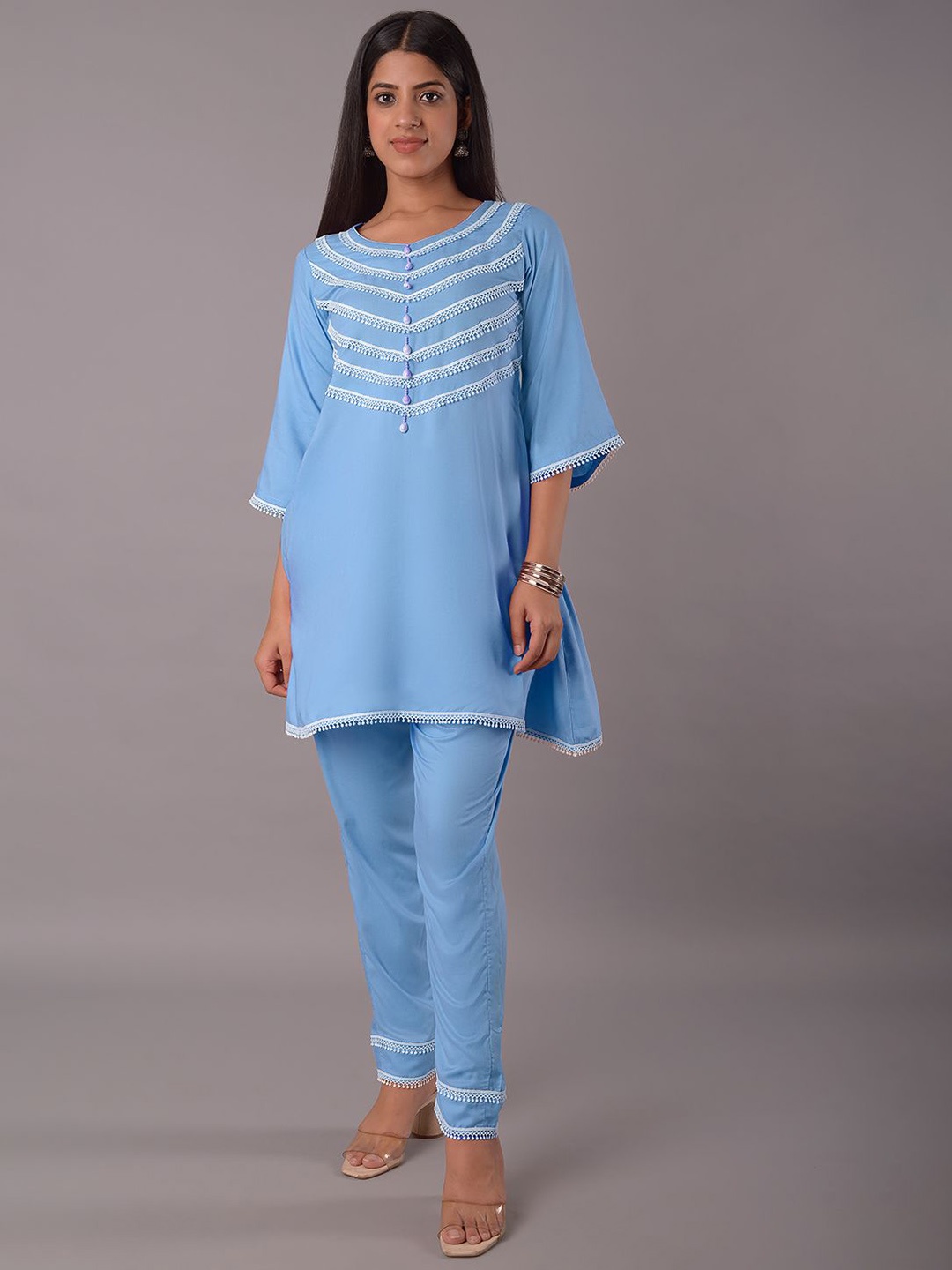 Utsav Fashion Geometric Yoke Design Beads And Stones Kurti With Trousers & Dupatta, Blue
Utsav Fashion Geometric Yoke Design Beads And Stones Kurti With Trousers & Dupatta, Blue