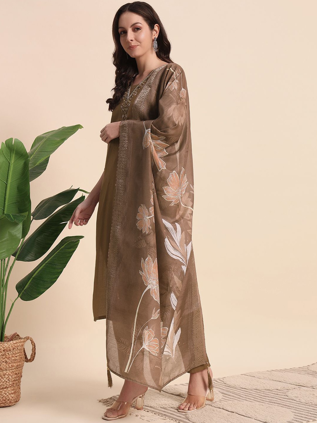 NE STYLE Floral Yoke Design Aari Work Pure Silk Straight Kurta With Trousers & Dupatta, Camel brown
NE STYLE Floral Yoke Design Aari Work Pure Silk Straight Kurta With Trousers & Dupatta, Camel brown