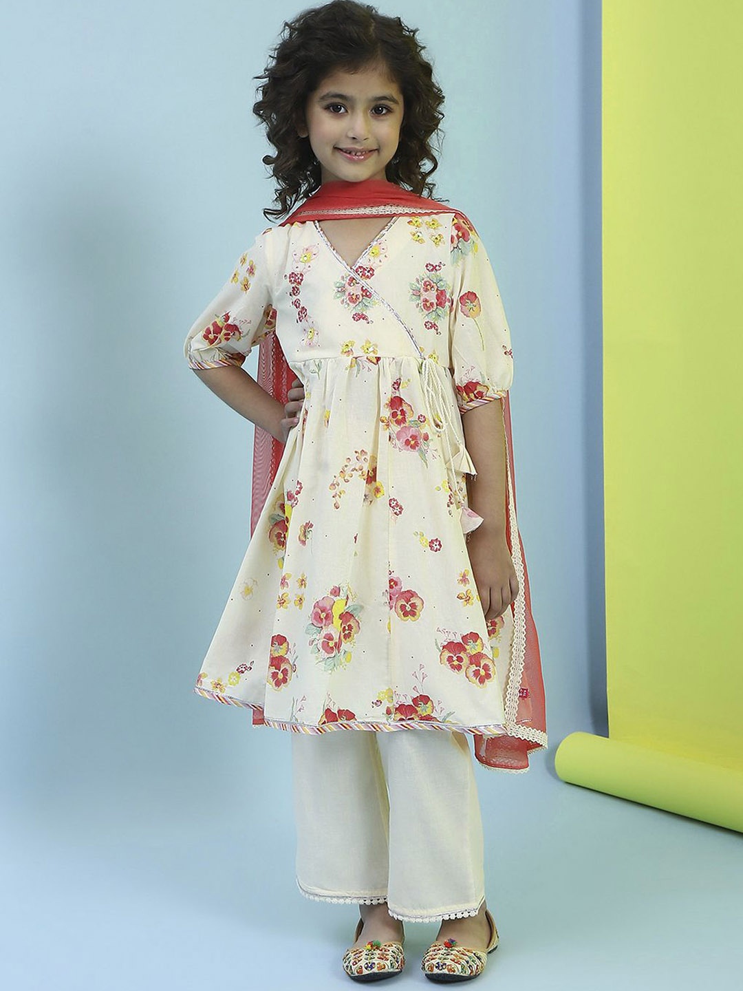 Biba Girls Floral Printed Angrakha Pure Cotton Anarkali Kurta With Trouser & Dupatta, Cream
Biba Girls Floral Printed Angrakha Pure Cotton Anarkali Kurta With Trouser & Dupatta, Cream