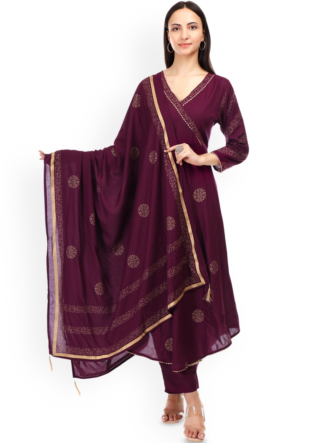 JAITRA APPARELS Women Floral Printed Regular Kurta with Trousers & With Dupatta, Purple
JAITRA APPARELS Women Floral Printed Regular Kurta with Trousers & With Dupatta, Purple