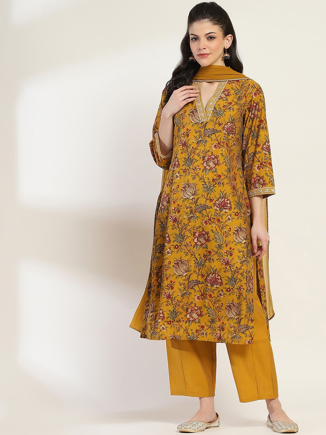 Rangriti Women Floral Printed Regular Sequinned Kurta with Salwar & With Dupatta, Yellow
Rangriti Women Floral Printed Regular Sequinned Kurta with Salwar & With Dupatta, Yellow