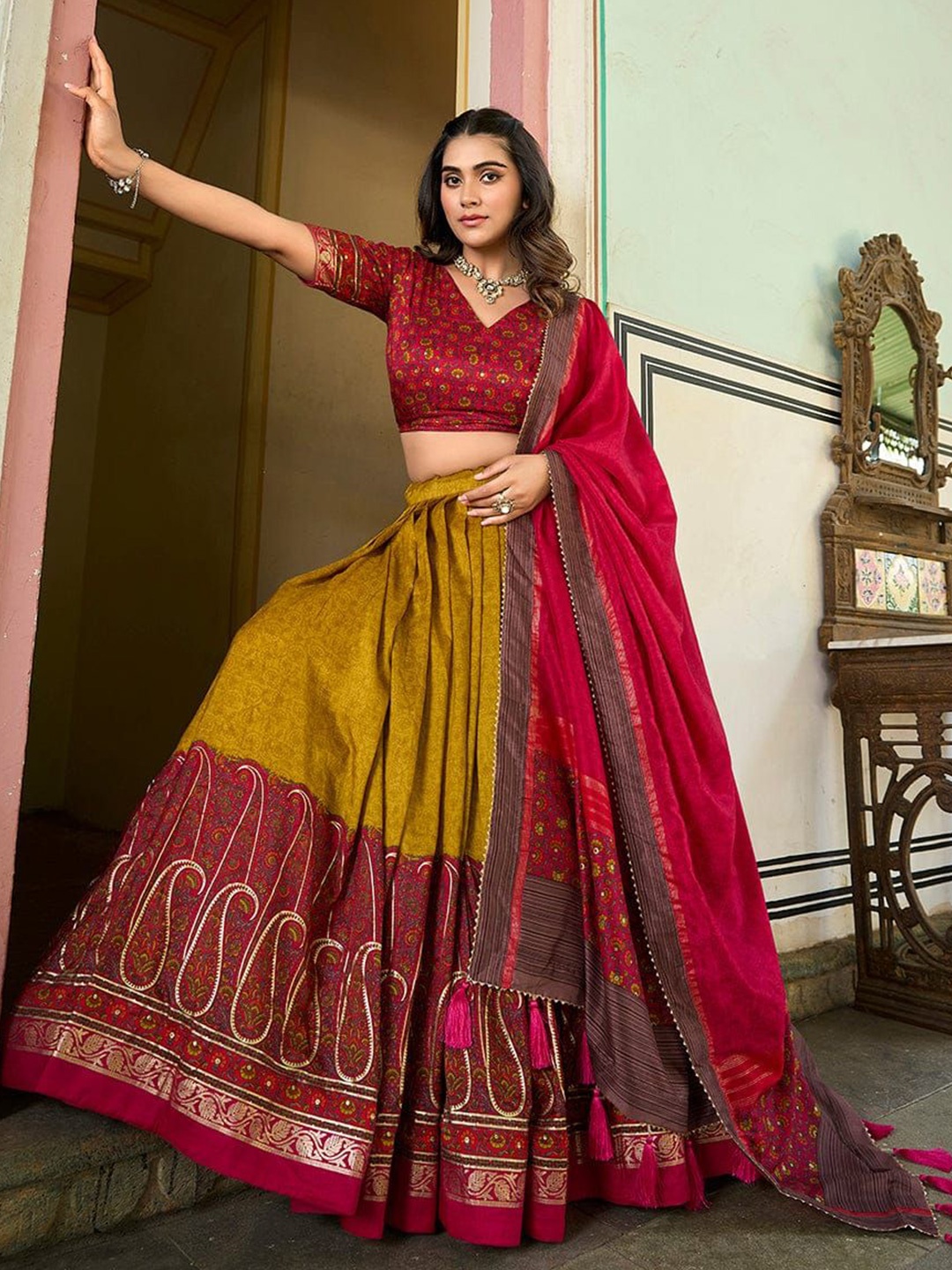 RADHVI BIZ Ethnic Printed Ready to Wear Lehenga & Semi-Stitched Blouse With Dupatta, Yellow
RADHVI BIZ Ethnic Printed Ready to Wear Lehenga & Semi-Stitched Blouse With Dupatta, Yellow