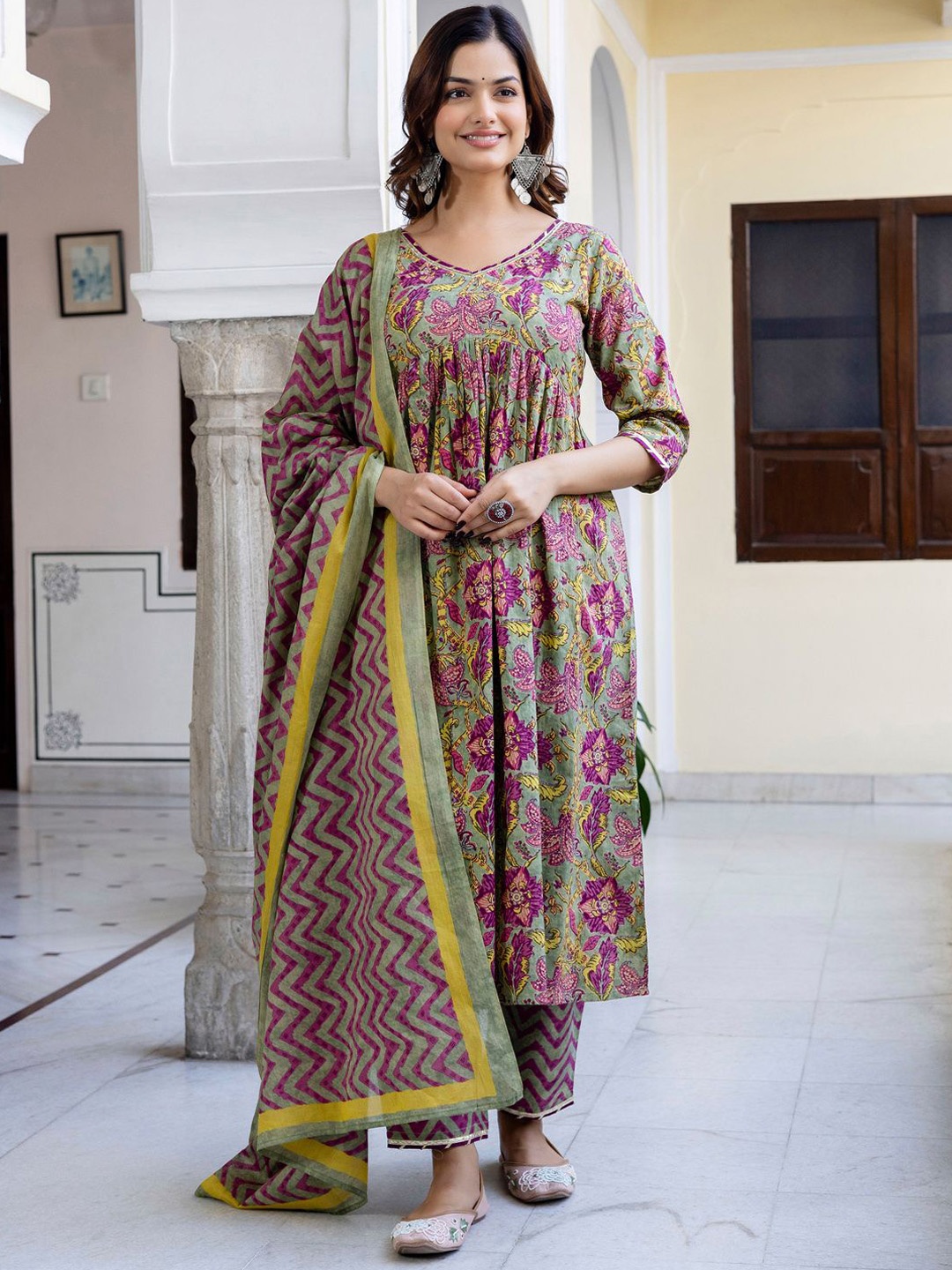 Indo Era Floral Printed Empire Pure Cotton A-Line Kurta With Trousers & Dupatta, Grey
Indo Era Floral Printed Empire Pure Cotton A-Line Kurta With Trousers & Dupatta, Grey