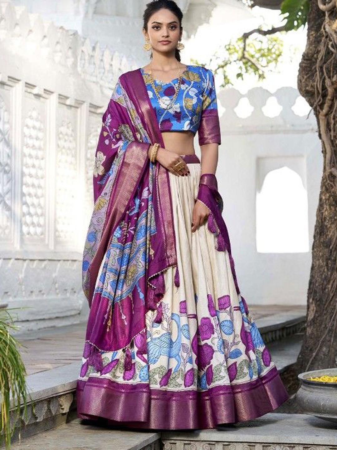 RADHVI BIZ Ethnic Printed Ready to Wear Lehenga & Semi-Stitched Blouse With Dupatta, Cream
RADHVI BIZ Ethnic Printed Ready to Wear Lehenga & Semi-Stitched Blouse With Dupatta, Cream