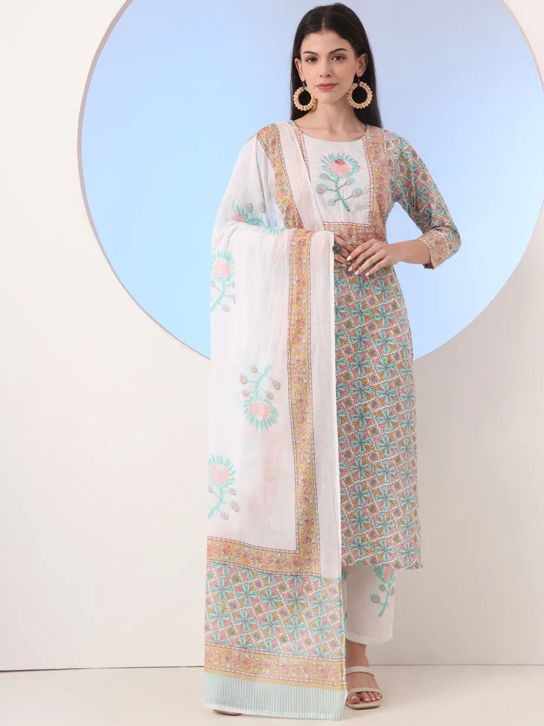 MissKurti Women Ethnic Motifs Printed Regular Kantha Work Pure Cotton Kurta with Trousers & With Dupatta, White
MissKurti Women Ethnic Motifs Printed Regular Kantha Work Pure Cotton Kurta with Trousers & With Dupatta, White