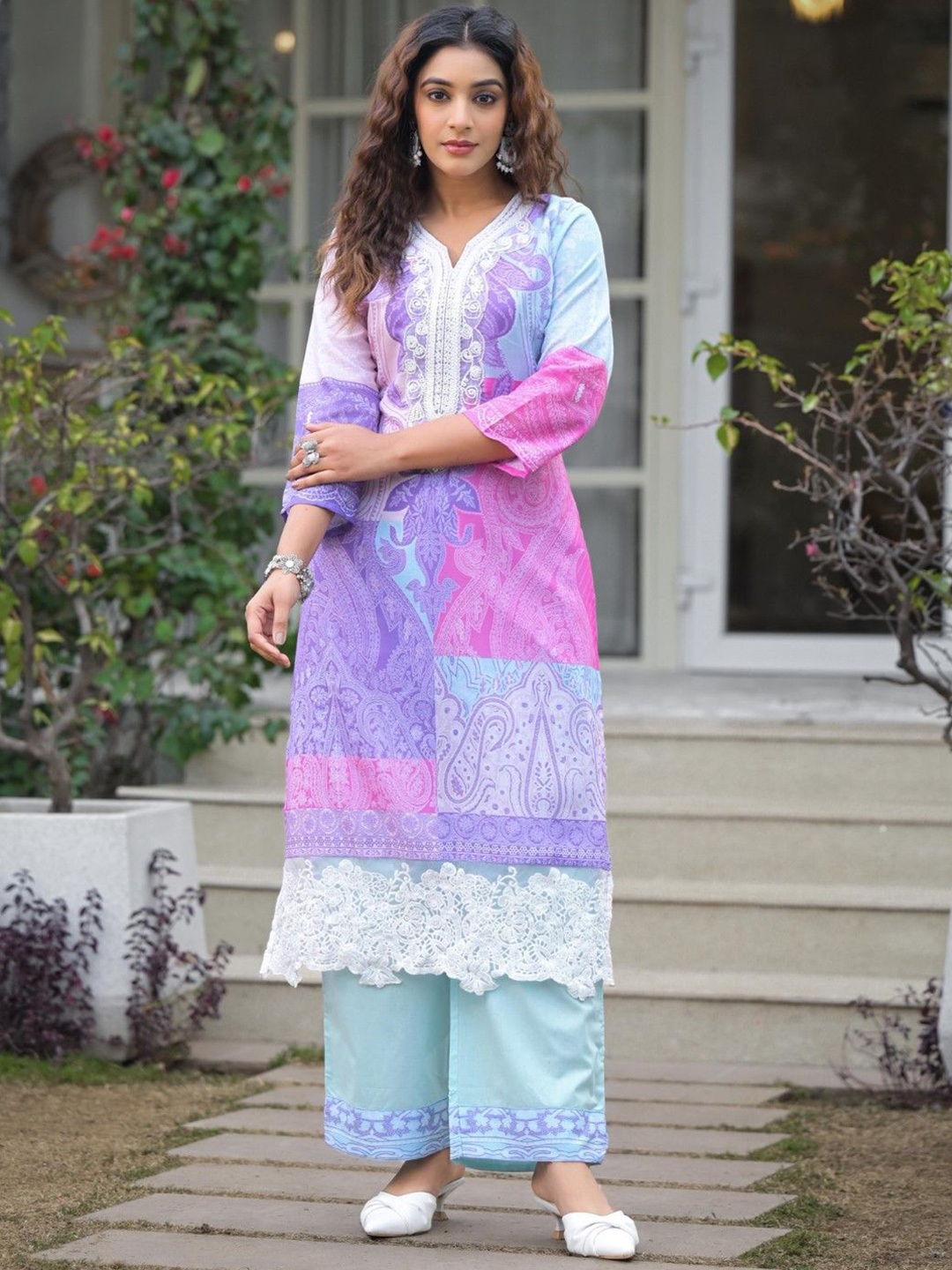 AUTUMN LANE Women Floral Embroidered Regular Pure Cotton Kurta with Trousers & With Dupatta, Purple
AUTUMN LANE Women Floral Embroidered Regular Pure Cotton Kurta with Trousers & With Dupatta, Purple