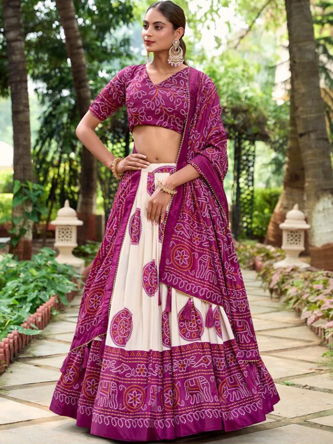 RADHVI BIZ Bandhani Printed Ready to Wear Lehenga & Semi-Stitched Blouse With Dupatta, Purple
RADHVI BIZ Bandhani Printed Ready to Wear Lehenga & Semi-Stitched Blouse With Dupatta, Purple