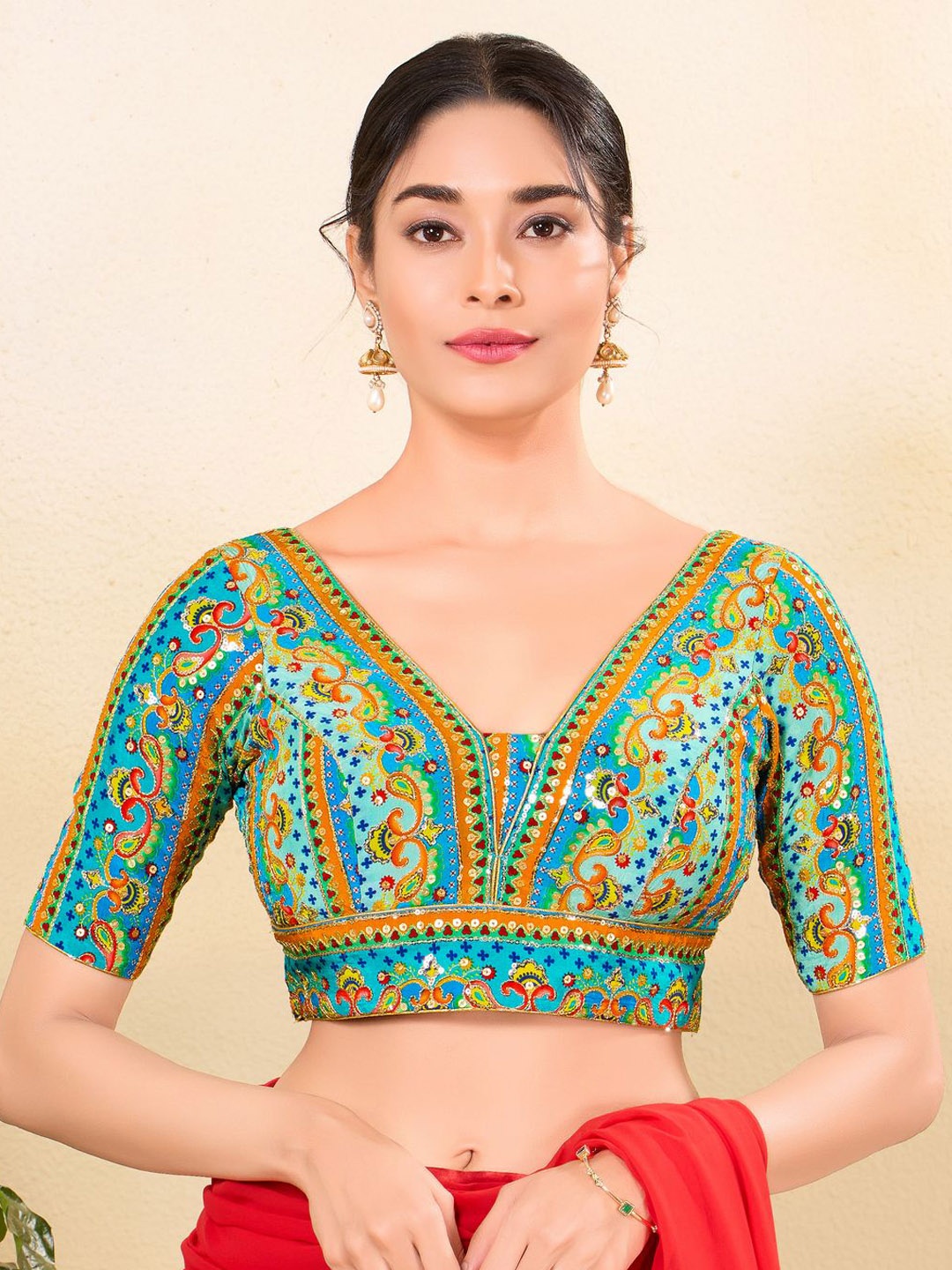 VAMAS - THE DESIGNER BLOUSES Sequinned Embroidered Silk V-Neck Padded Saree Blouse, Blue
VAMAS - THE DESIGNER BLOUSES Sequinned Embroidered Silk V-Neck Padded Saree Blouse, Blue