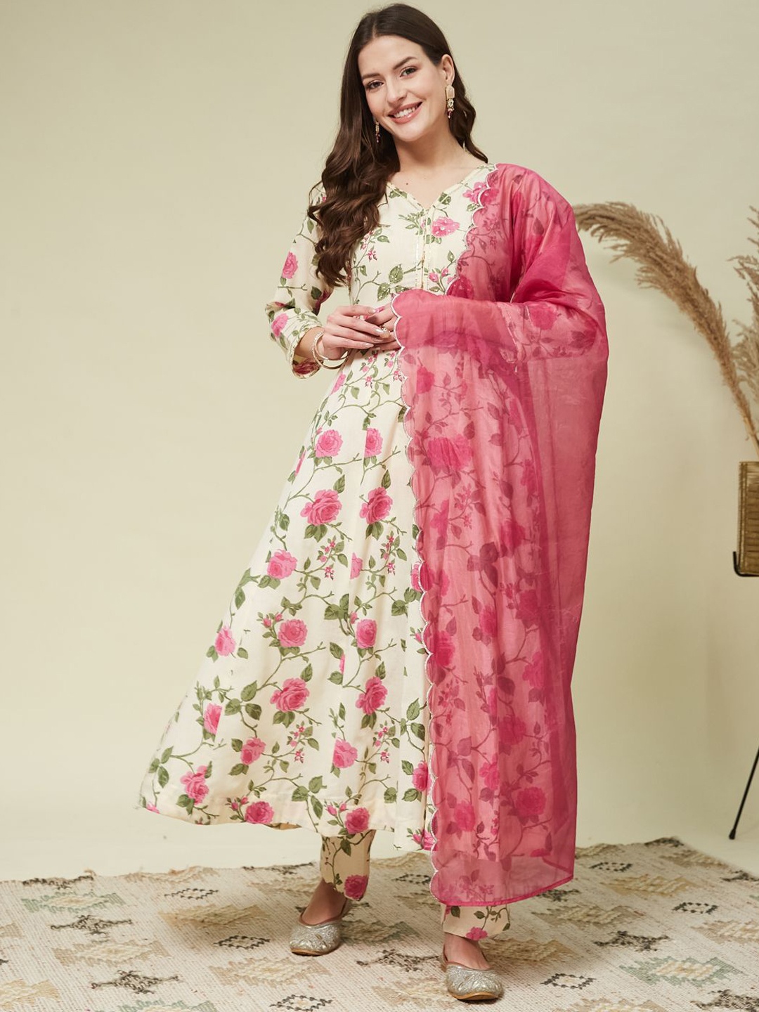 MOKOSH Women Floral Printed Regular Pure Cotton Kurta with Trousers & With Dupatta, Beige
MOKOSH Women Floral Printed Regular Pure Cotton Kurta with Trousers & With Dupatta, Beige