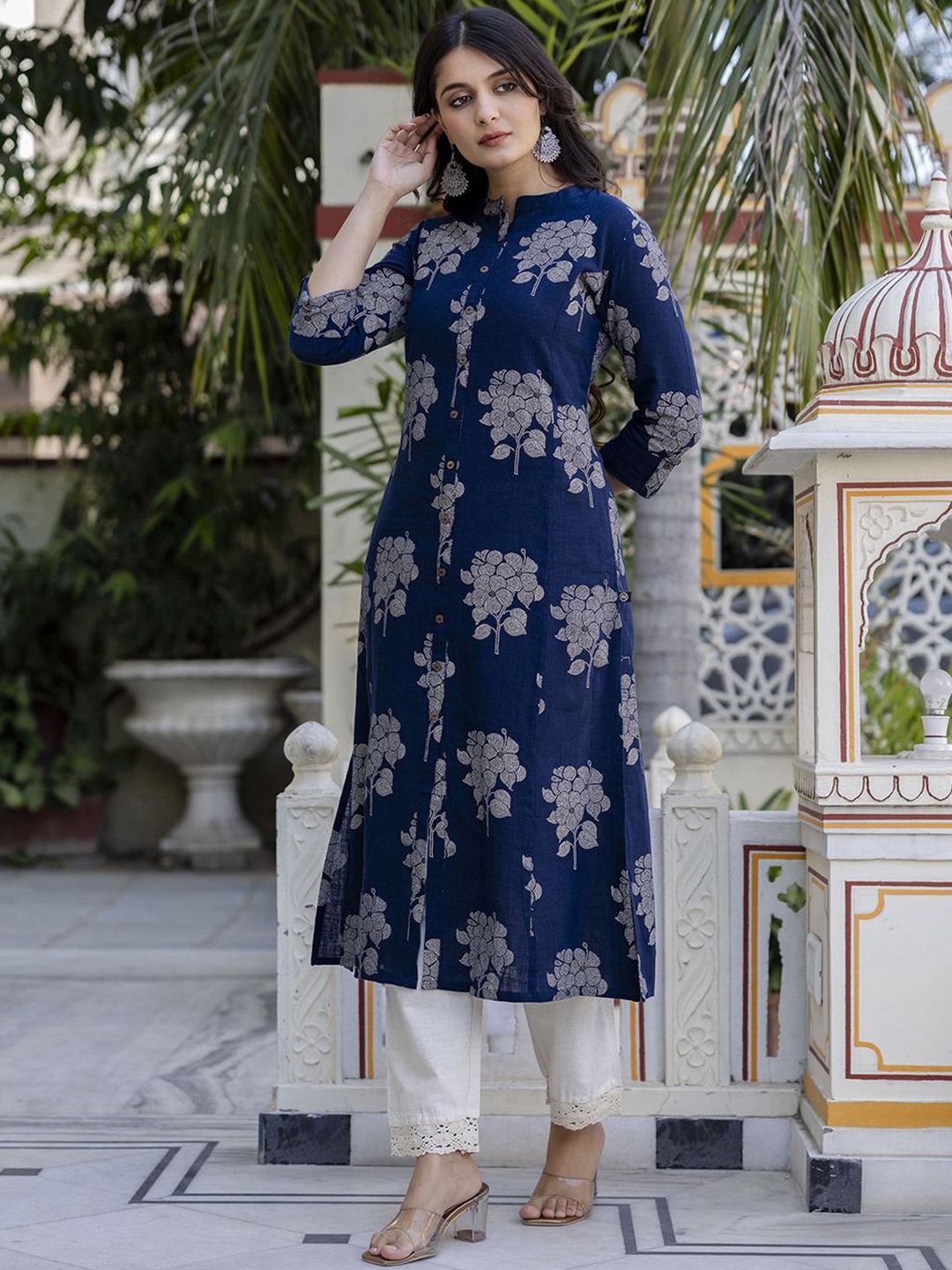 Pistaa Floral Printed Mandarin Collar Pure Cotton A-Line Kurta with Trouser, Navy blue
Pistaa Floral Printed Mandarin Collar Pure Cotton A-Line Kurta with Trouser, Navy blue