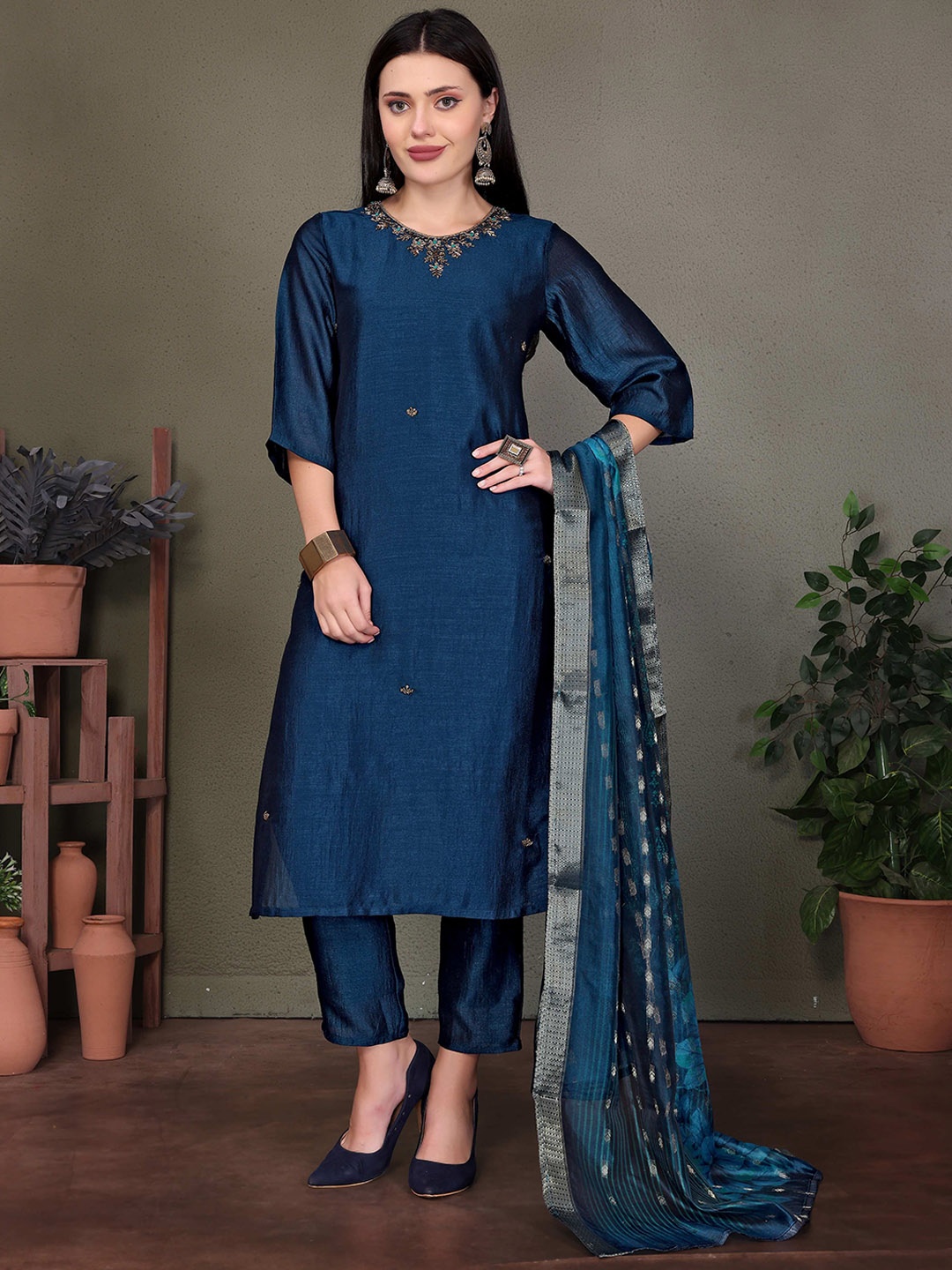 SUNDARNAARI Embroidered Beads And Stones Straight Kurta with Trousers & Dupatta, Navy blue
SUNDARNAARI Embroidered Beads And Stones Straight Kurta with Trousers & Dupatta, Navy blue