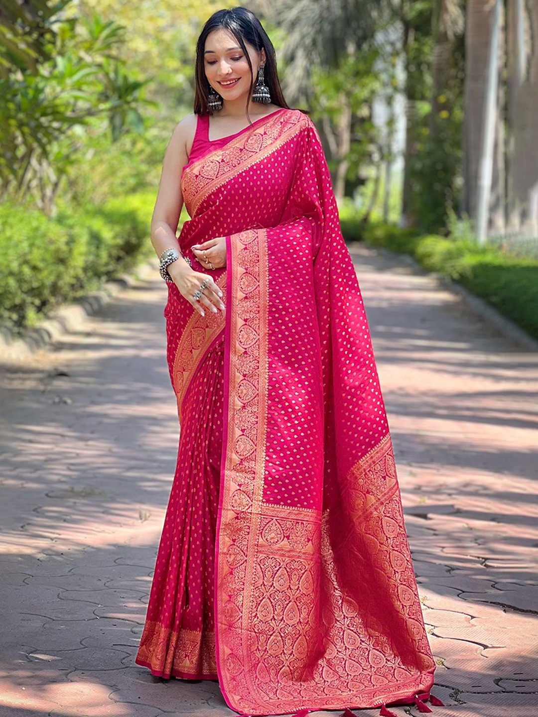Rangtulika Ethnics Woven Design Zari Silk Banarasi Saree With Matching Blouse Piece, Red
Rangtulika Ethnics Woven Design Zari Silk Banarasi Saree With Matching Blouse Piece, Red