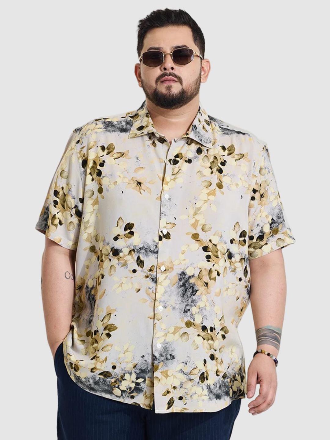 Snitch Men Plus Size Classic Regular Fit Spread Collar Floral Printed Casual Shirt, Beige
Snitch Men Plus Size Classic Regular Fit Spread Collar Floral Printed Casual Shirt, Beige