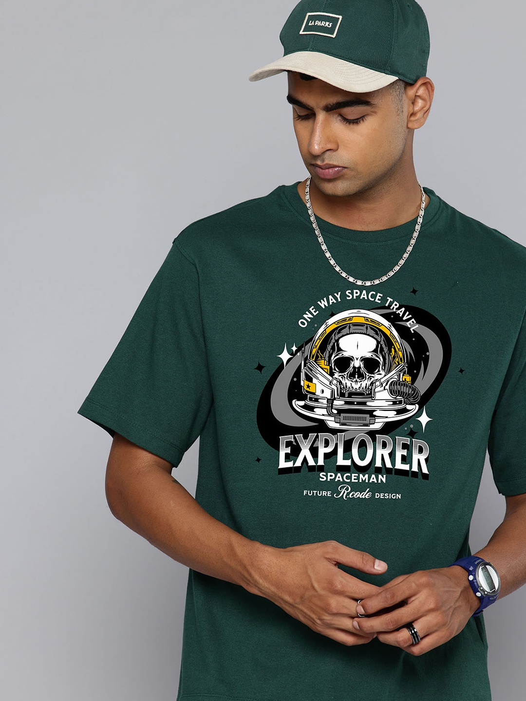 R.Code by The Roadster Lifestyle Co. Men Graphic Printed Cotton Relaxed Fit T-shirt, Green
R.Code by The Roadster Lifestyle Co. Men Graphic Printed Cotton Relaxed Fit T-shirt, Green