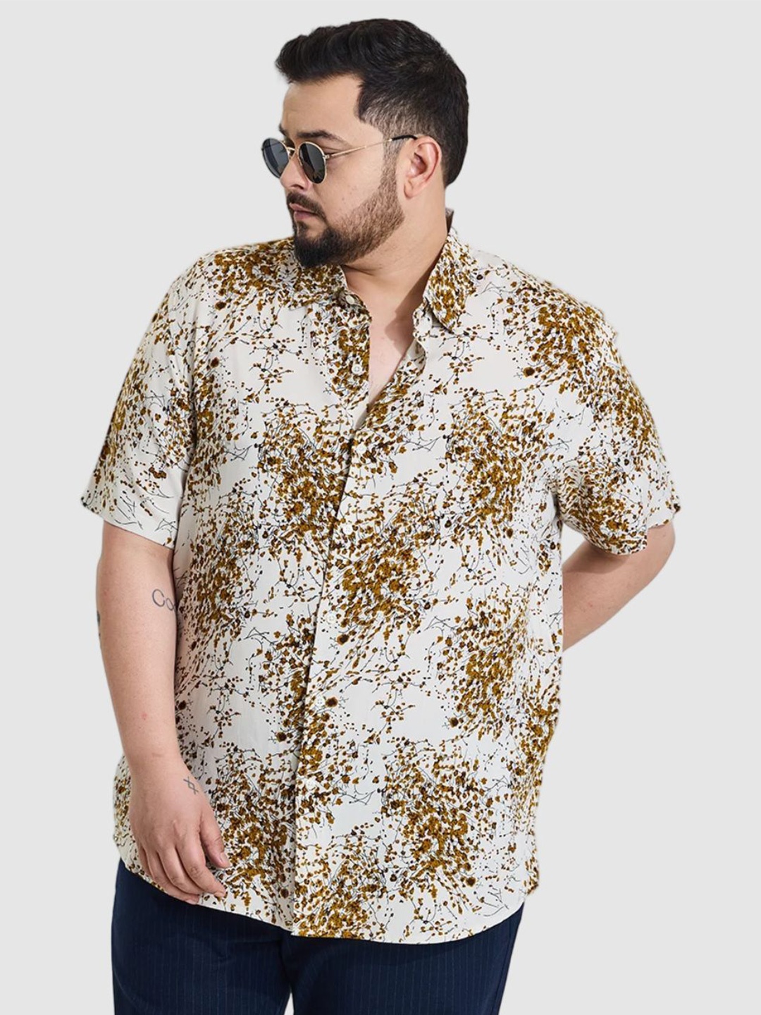 Snitch Men Plus Size Classic Regular Fit Spread Collar Floral Printed Casual Shirt, Cream
Snitch Men Plus Size Classic Regular Fit Spread Collar Floral Printed Casual Shirt, Cream