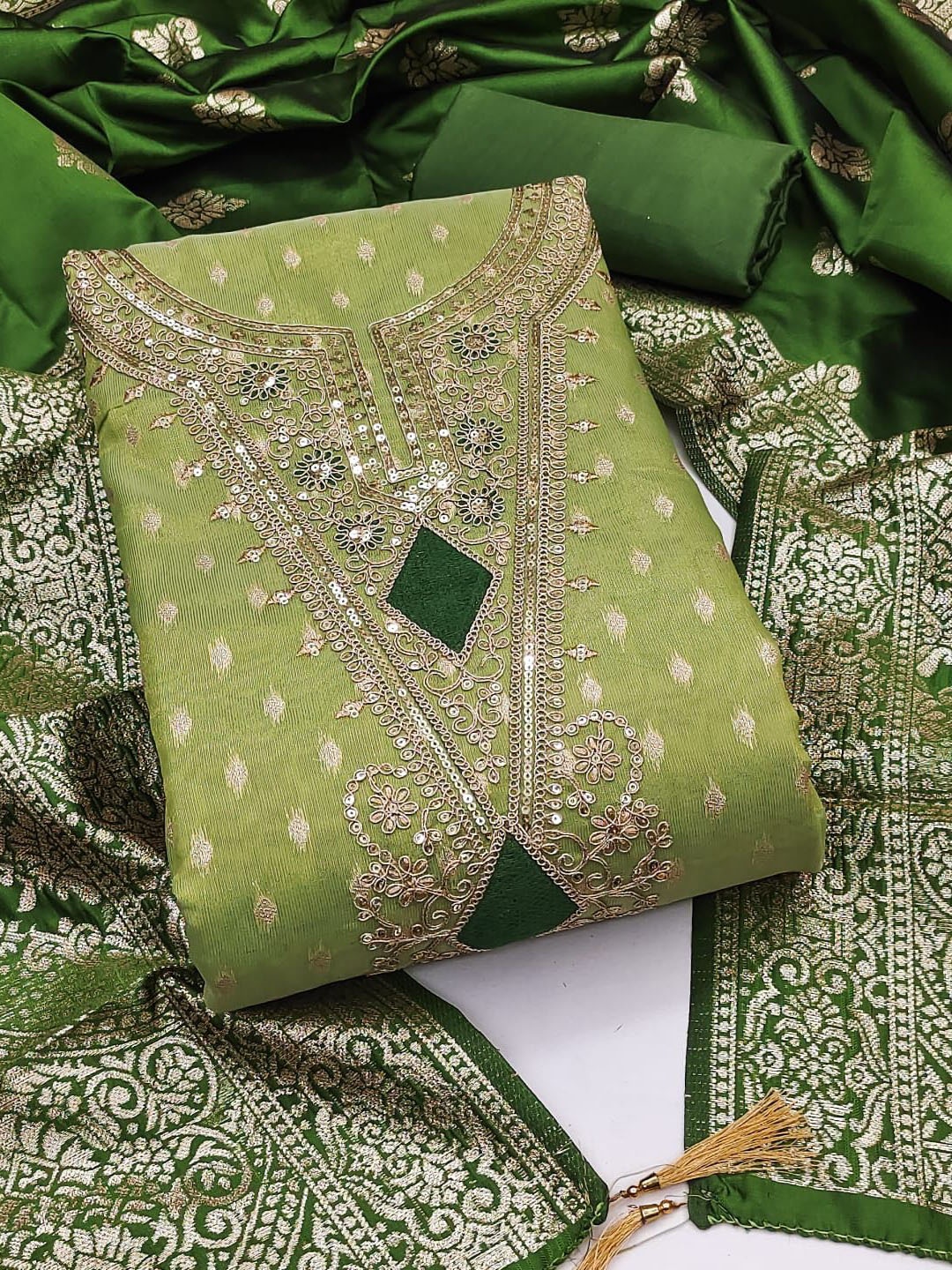 BlissFlair Ethnic Motifs Embroidered Sequinned Pure Cotton Unstitched Dress Material, Green
BlissFlair Ethnic Motifs Embroidered Sequinned Pure Cotton Unstitched Dress Material, Green