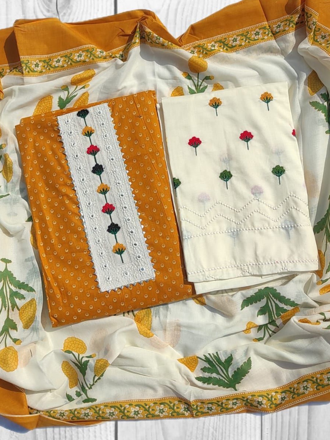 GC 80 BY GAURI COLLECTION Floral Embroidered Pure Cotton Unstitched Dress Material, Yellow
GC 80 BY GAURI COLLECTION Floral Embroidered Pure Cotton Unstitched Dress Material, Yellow