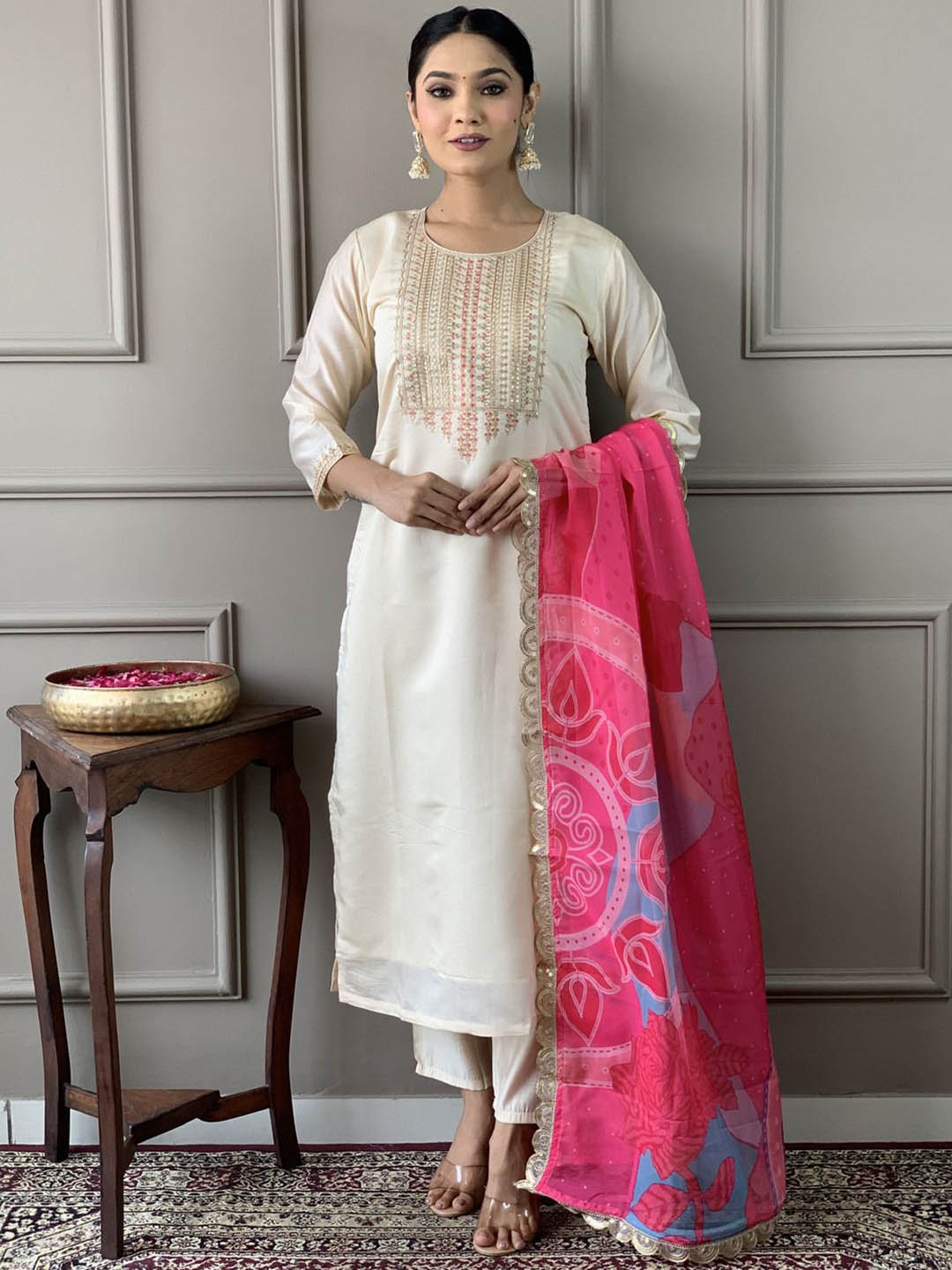 SHIJILA Women Floral Embroidered Regular Kurta with Trousers & With Dupatta, Cream
SHIJILA Women Floral Embroidered Regular Kurta with Trousers & With Dupatta, Cream