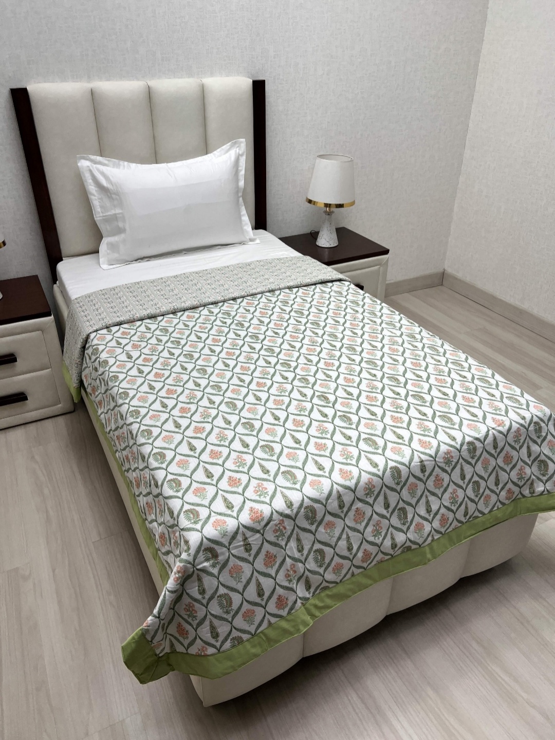 Pure Decor Sole Silken Green Floral Printed Cotton AC Room Reversible Single Bed Dohar
Pure Decor Sole Silken Green Floral Printed Cotton AC Room Reversible Single Bed Dohar