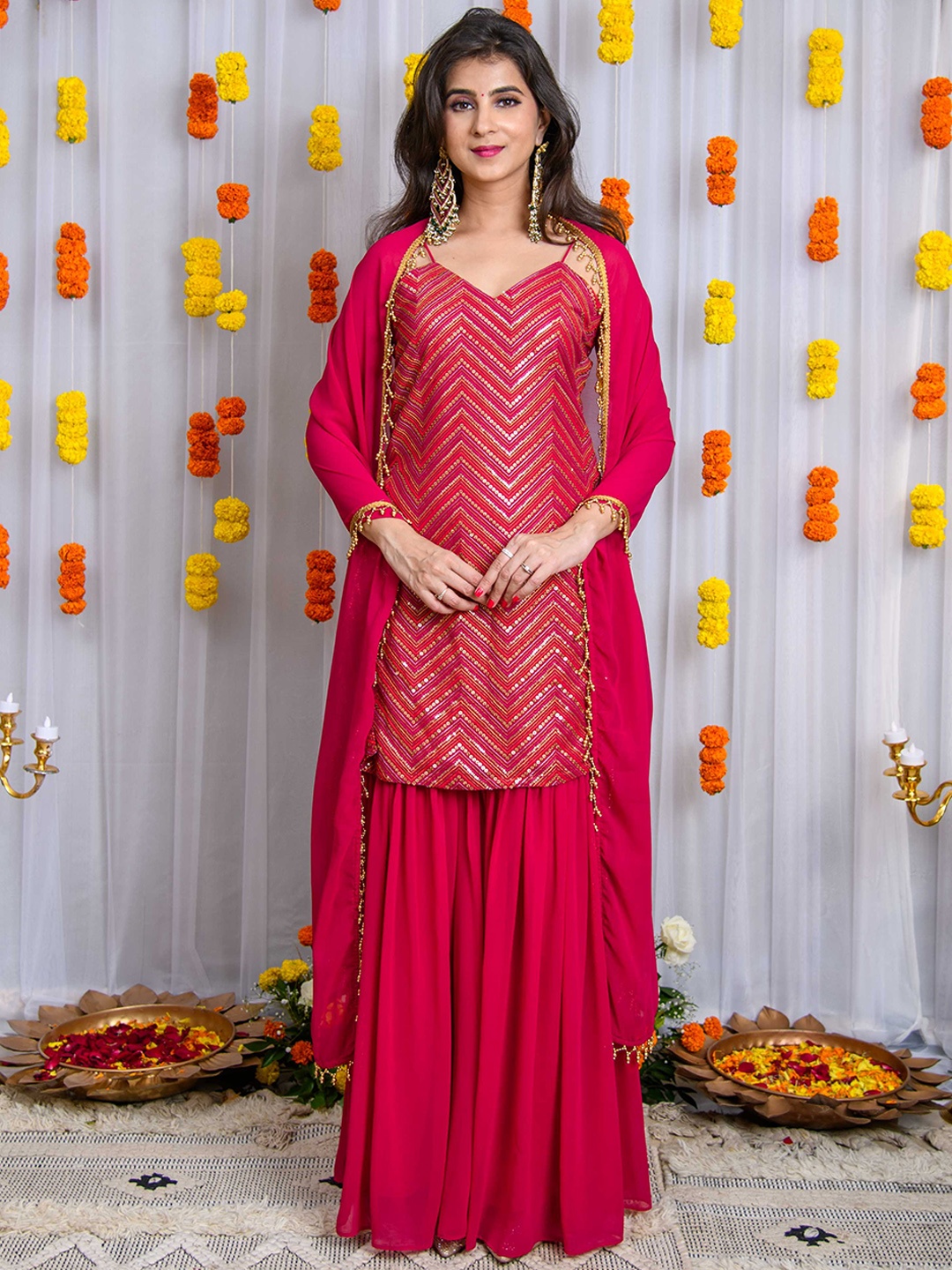 Label Shaurya Sanadhya Women Ethnic Motifs Regular Kurta with Sharara & With Dupatta, Pink
Label Shaurya Sanadhya Women Ethnic Motifs Regular Kurta with Sharara & With Dupatta, Pink