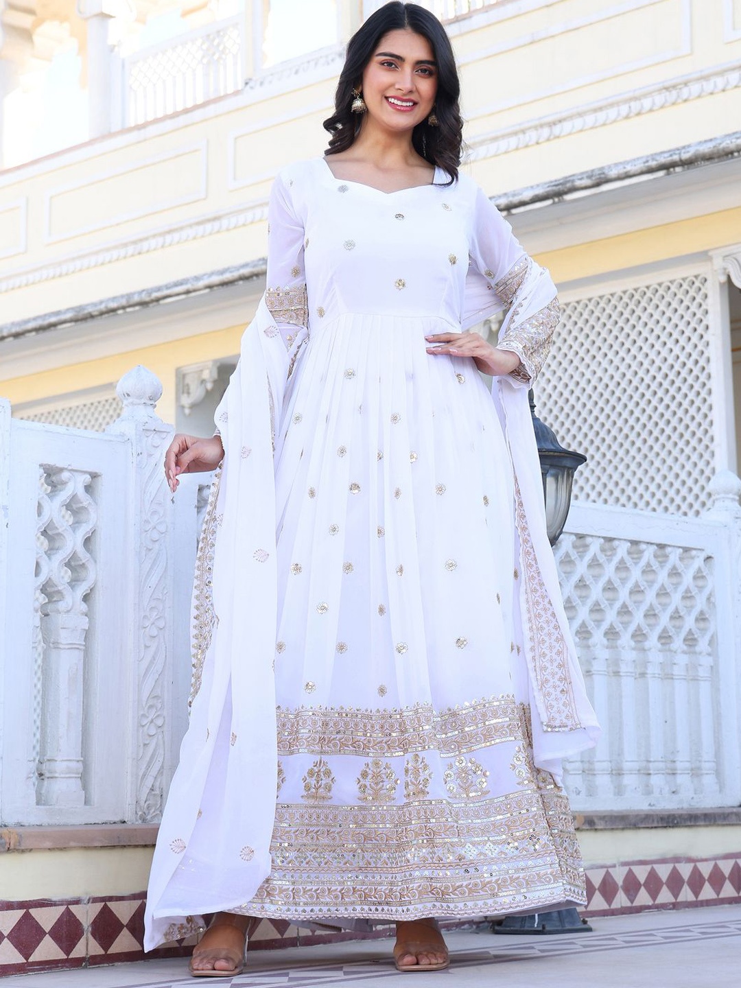 Ethnic Yard Women Ethnic Motifs Embroidered Regular Sequinned Kurta with Pyjamas & With Dupatta, White
Ethnic Yard Women Ethnic Motifs Embroidered Regular Sequinned Kurta with Pyjamas & With Dupatta, White