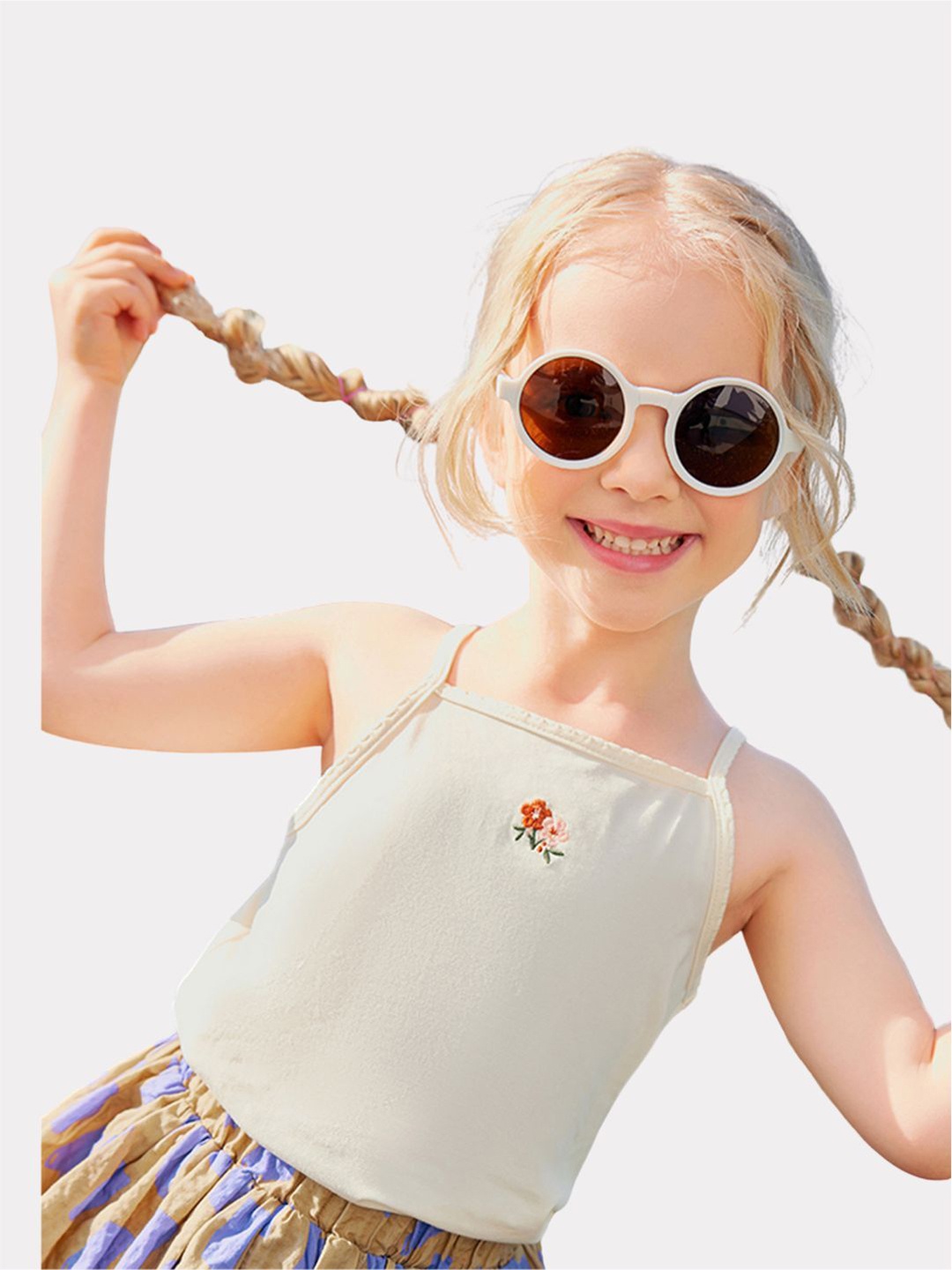 Little Surprise Box LLP 3Fold Round Frame Anti Ultraviolet Unisex Sunglasses For Toddlers, Cream
Little Surprise Box LLP 3Fold Round Frame Anti Ultraviolet Unisex Sunglasses For Toddlers, Cream