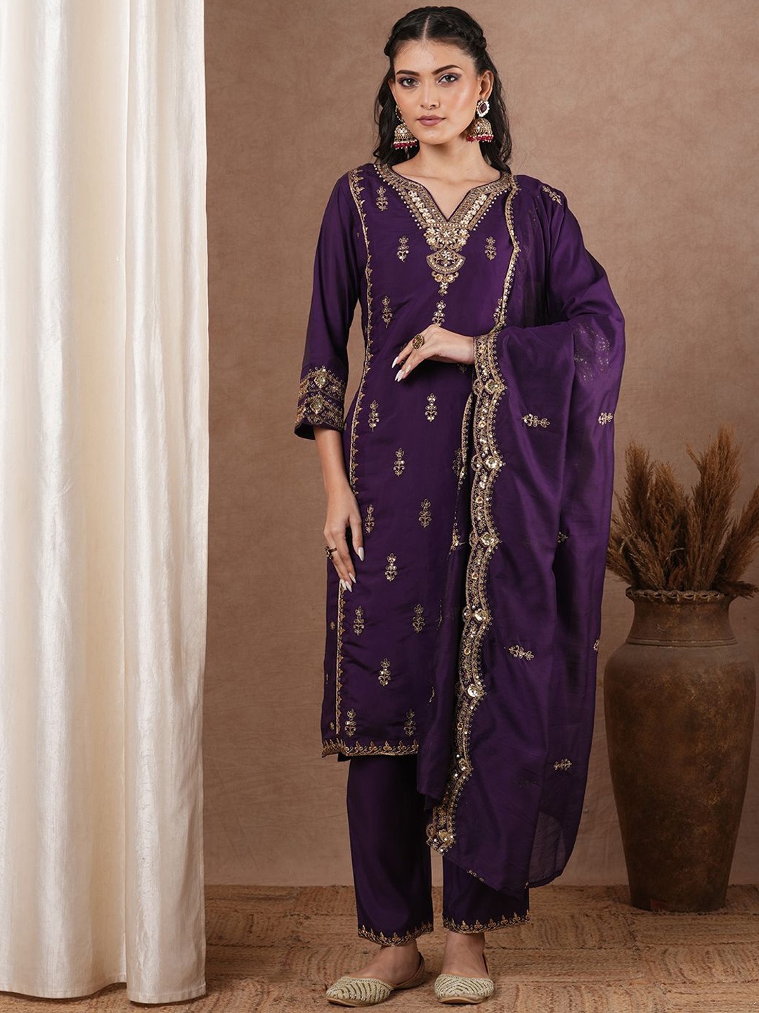 FASHOR Women Ethnic Motifs Embroidered Regular Sequinned Kurta with Trousers & With Dupatta, Purple
FASHOR Women Ethnic Motifs Embroidered Regular Sequinned Kurta with Trousers & With Dupatta, Purple