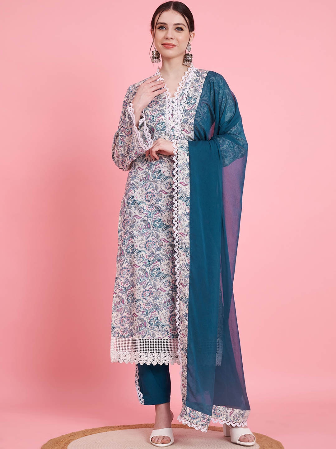 Vbuyz Women Floral Printed Regular Pure Cotton Kurta with Trousers & With Dupatta, Blue
Vbuyz Women Floral Printed Regular Pure Cotton Kurta with Trousers & With Dupatta, Blue