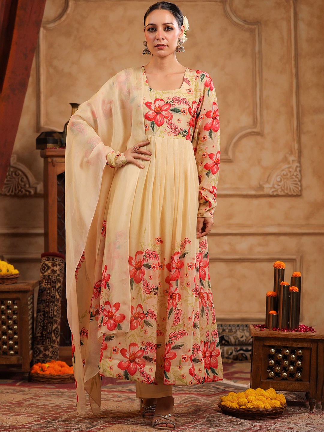HOUSE OF MORA Women Floral Embroidered Regular Sequinned Kurta with Trousers & With Dupatta, Red
HOUSE OF MORA Women Floral Embroidered Regular Sequinned Kurta with Trousers & With Dupatta, Red
