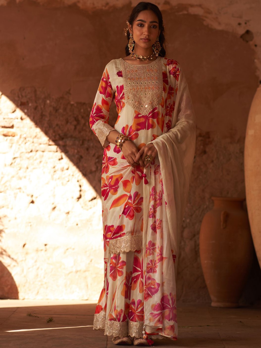 Sindh Fashion Women Floral Embroidered Regular Sequinned Kurta with Sharara & With Dupatta, Off white
Sindh Fashion Women Floral Embroidered Regular Sequinned Kurta with Sharara & With Dupatta, Off white