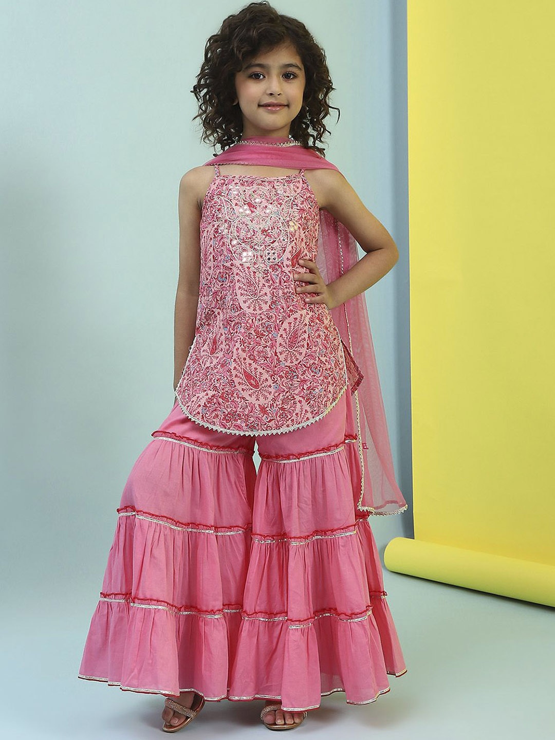 Biba Girls Paisley Embroidered Regular Gotta Patti Pure Cotton Kurta with Sharara & With Dupatta, Pink
Biba Girls Paisley Embroidered Regular Gotta Patti Pure Cotton Kurta with Sharara & With Dupatta, Pink