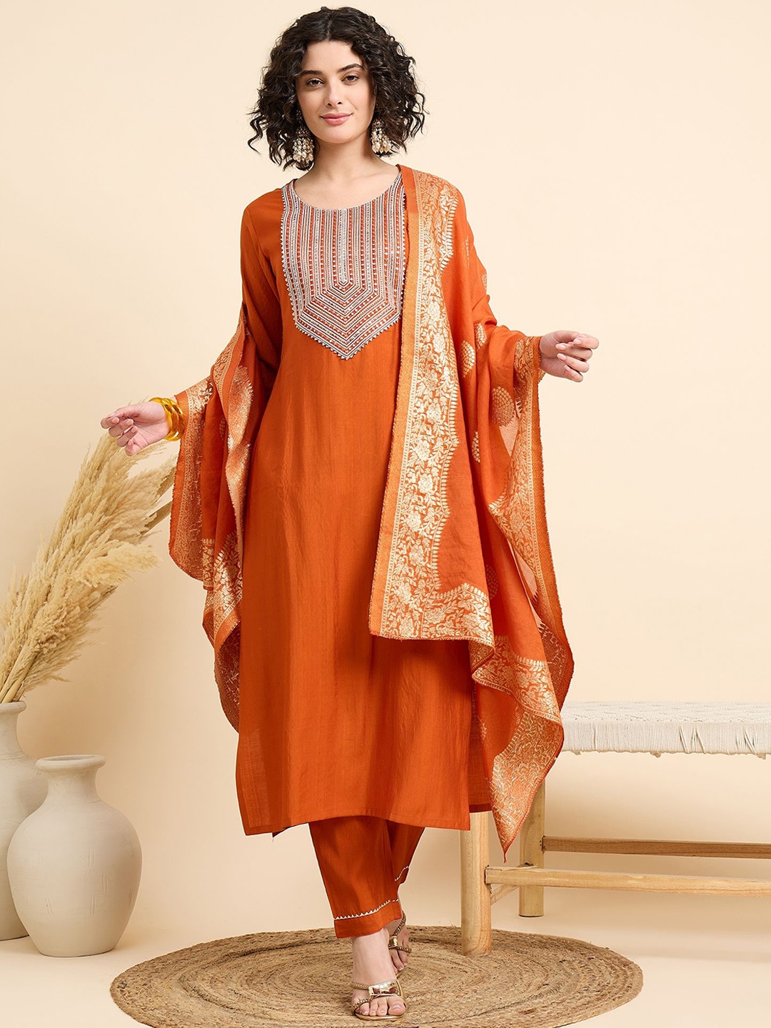 DIVASTRI Women Ethnic Motifs Yoke Design Regular Chikankari Pure Silk Kurta with Trousers & With Dupatta, Orange
DIVASTRI Women Ethnic Motifs Yoke Design Regular Chikankari Pure Silk Kurta with Trousers & With Dupatta, Orange