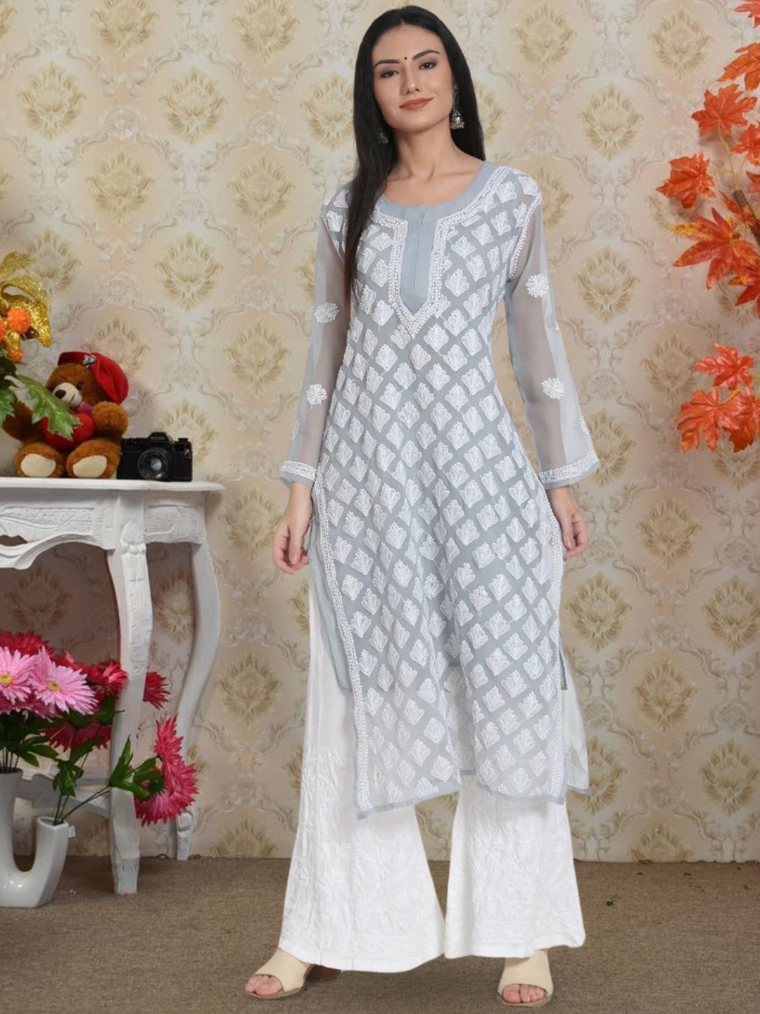 PARAMOUNT CHIKAN Women Ethnic Motifs Embroidered Chikankari Floral Georgette Kurta, Grey
PARAMOUNT CHIKAN Women Ethnic Motifs Embroidered Chikankari Floral Georgette Kurta, Grey