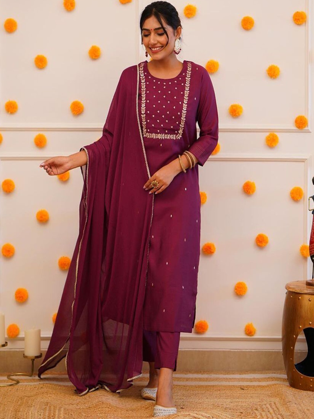 ASCIIBLUES Women Ethnic Motifs Embroidered Regular Kurta with Trousers & With Dupatta, Lavender
ASCIIBLUES Women Ethnic Motifs Embroidered Regular Kurta with Trousers & With Dupatta, Lavender
