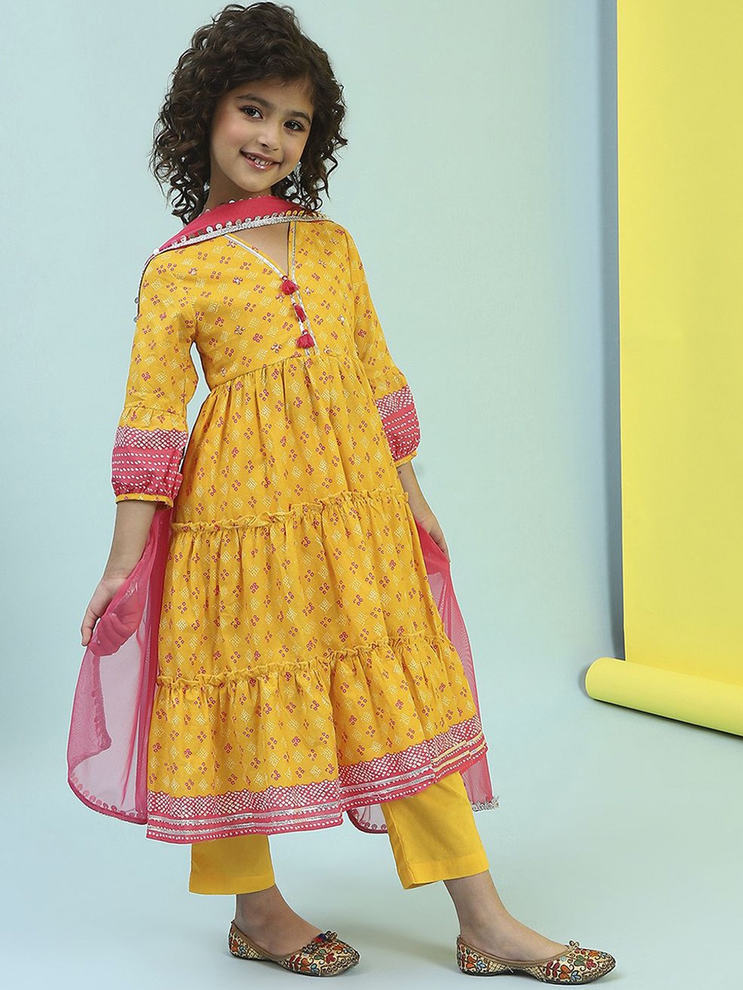 Biba Girls Bandhani Printed Layered Gotta Patti Pure Cotton Kurta with Trousers & With Dupatta, Yellow
Biba Girls Bandhani Printed Layered Gotta Patti Pure Cotton Kurta with Trousers & With Dupatta, Yellow