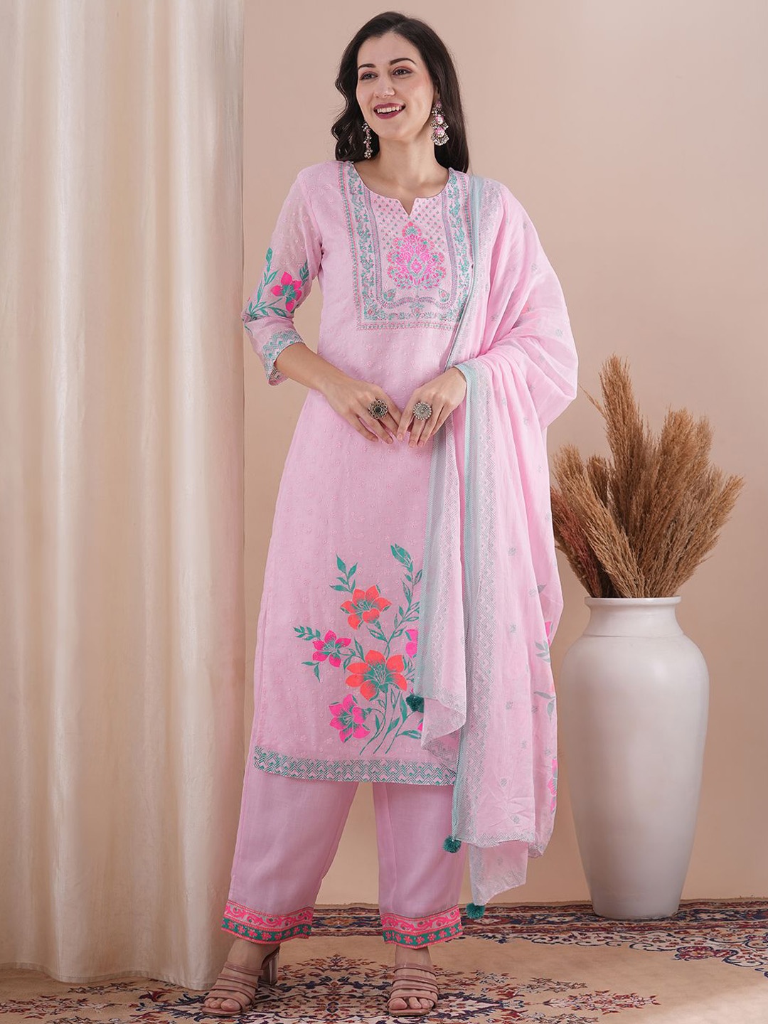 FASHOR Women Floral Printed Regular Thread Work Pure Cotton Kurta with Trousers & With Dupatta, Pink
FASHOR Women Floral Printed Regular Thread Work Pure Cotton Kurta with Trousers & With Dupatta, Pink