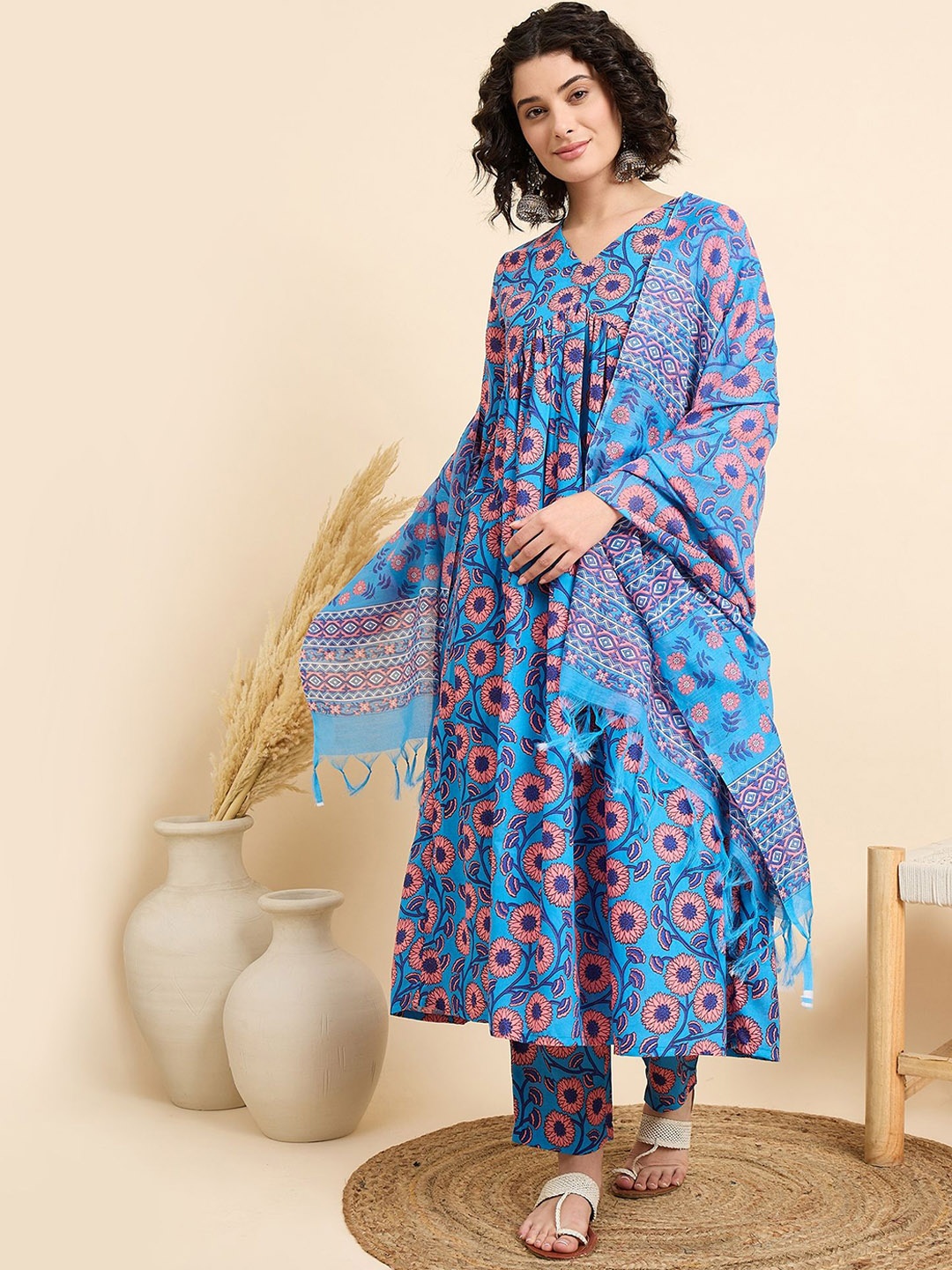 DIVASTRI Women Ethnic Motifs Printed Regular Kurta with Trousers & With Dupatta, Blue
DIVASTRI Women Ethnic Motifs Printed Regular Kurta with Trousers & With Dupatta, Blue