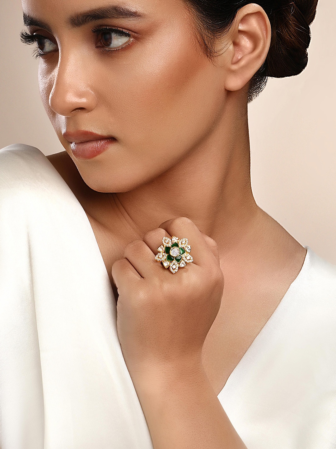 Sica Jewellery Sterling Silver Gold Plated Kundan Stone Studded Stellar Polki Finger Ring
Sica Jewellery Sterling Silver Gold Plated Kundan Stone Studded Stellar Polki Finger Ring