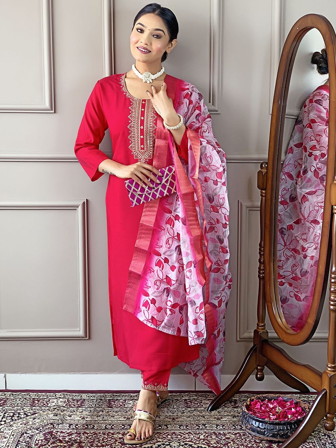 Fab Dadu Women Ethnic Motifs Embroidered Regular Thread Work Chanderi Silk Kurta with Trousers & With Dupatta, Pink
Fab Dadu Women Ethnic Motifs Embroidered Regular Thread Work Chanderi Silk Kurta with Trousers & With Dupatta, Pink
