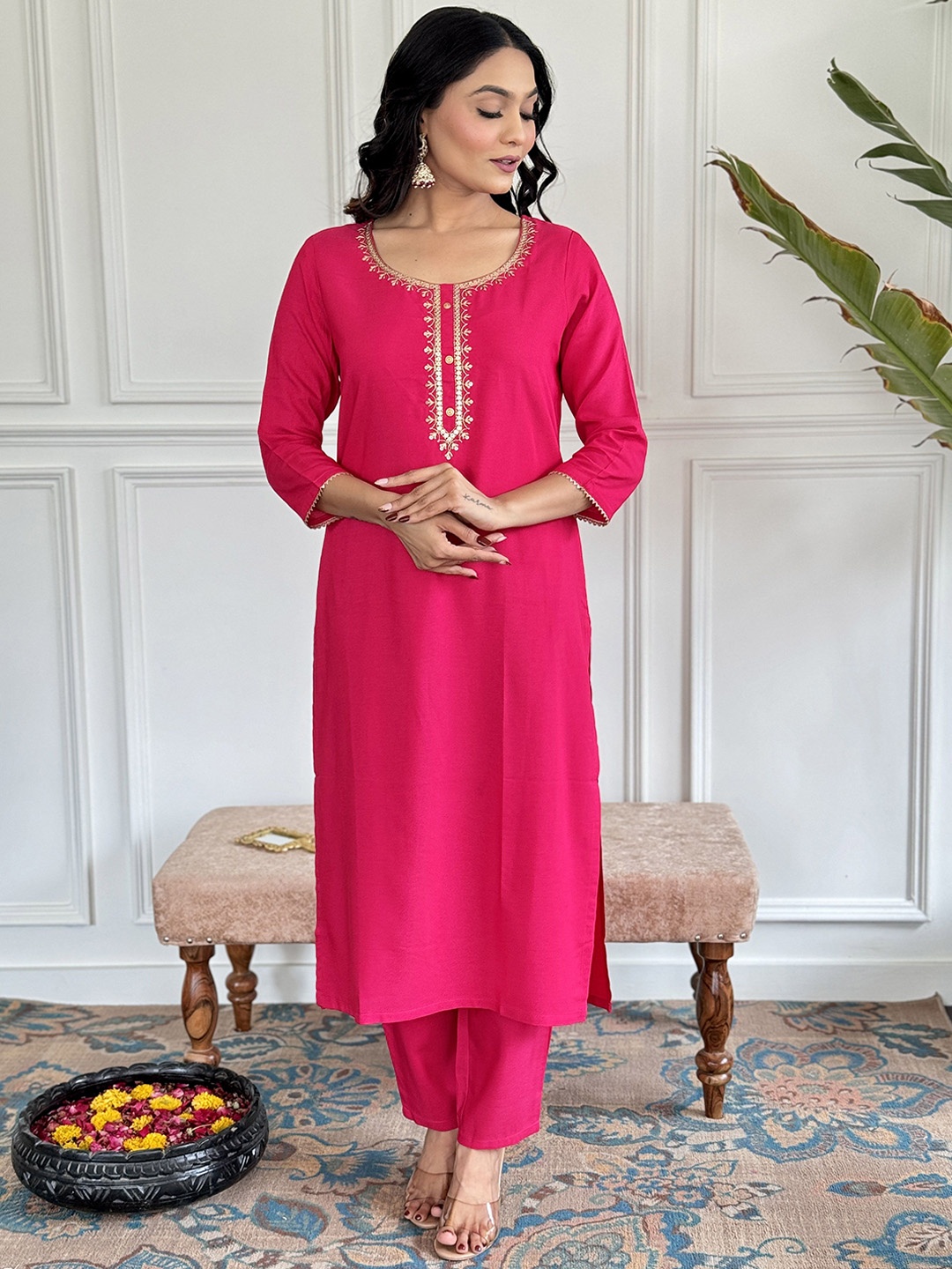 Bhavyam Women Floral Embroidered Regular Thread Work Kurta with Trousers & With Dupatta, Pink
Bhavyam Women Floral Embroidered Regular Thread Work Kurta with Trousers & With Dupatta, Pink