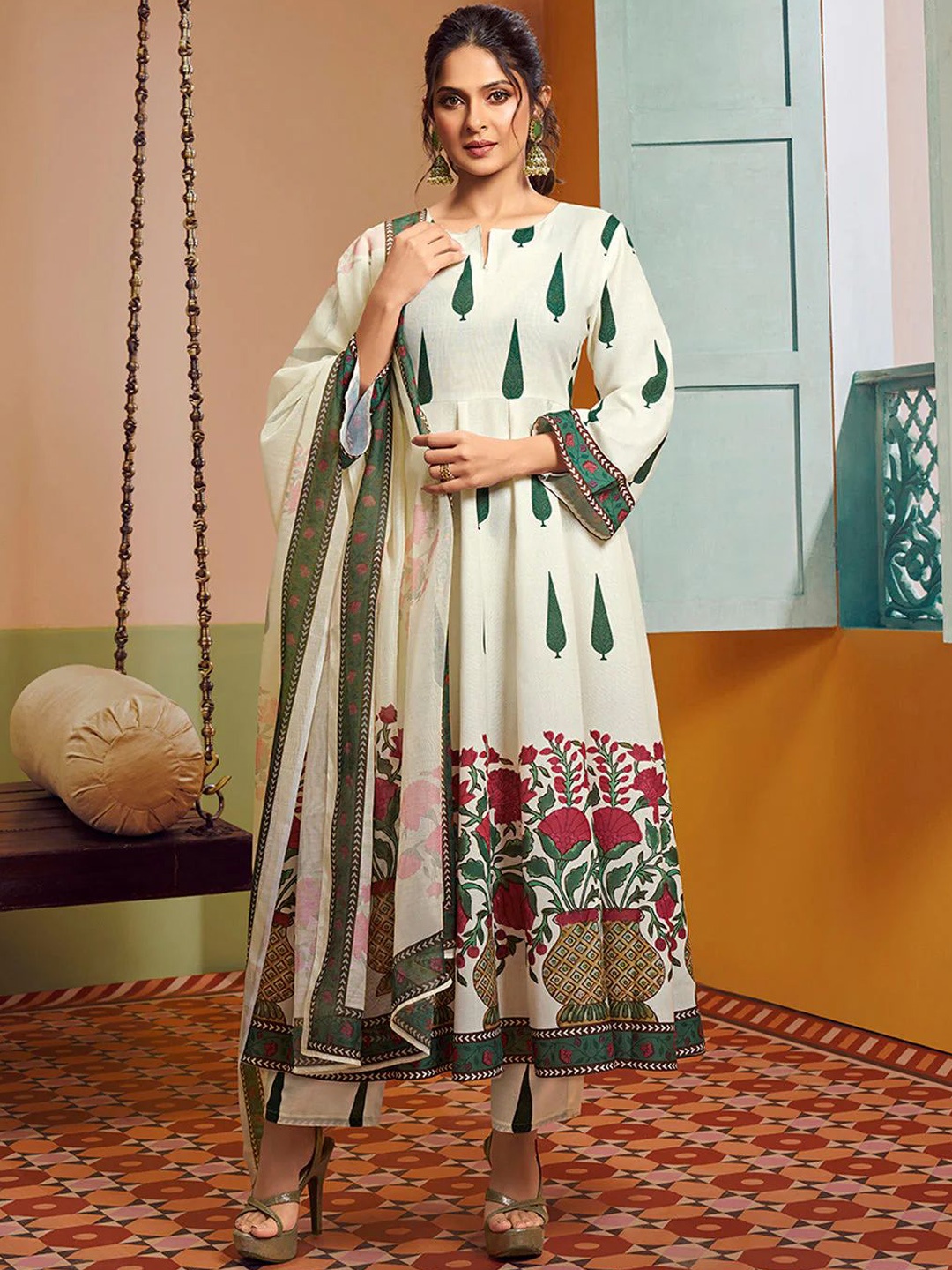 TARANJAL Women Ethnic Motifs Printed Regular Kurta with Trousers & With Dupatta, Cream
TARANJAL Women Ethnic Motifs Printed Regular Kurta with Trousers & With Dupatta, Cream