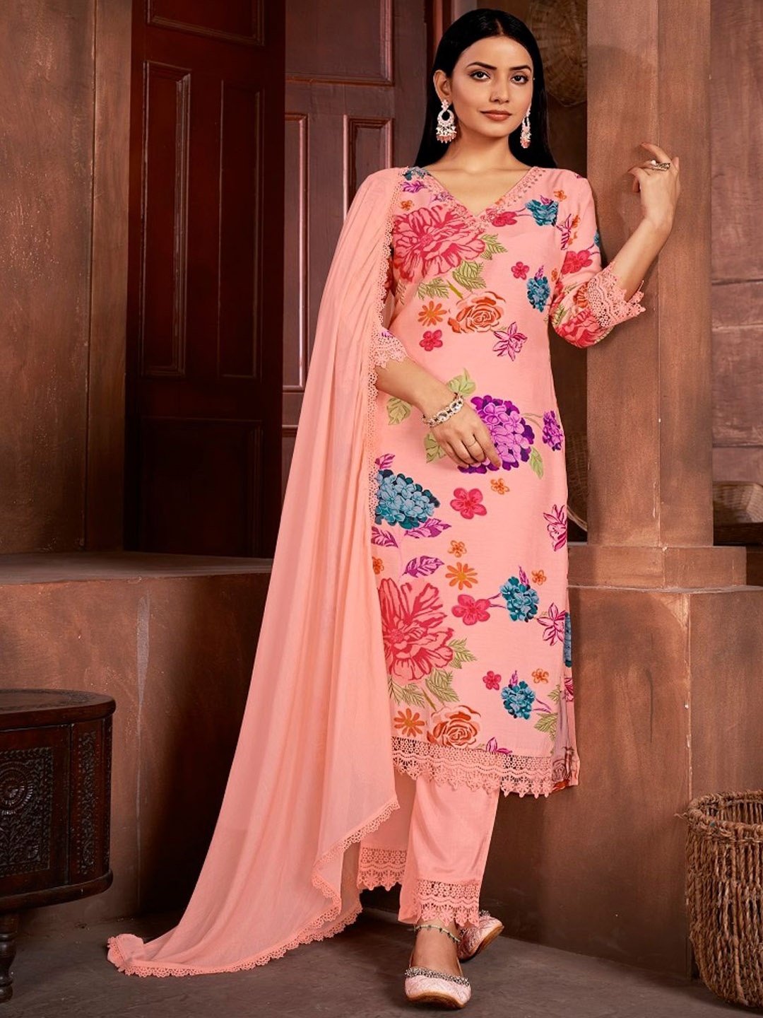 Suha Women Floral Printed Regular Pure Cotton Kurta with Trousers & With Dupatta, Peach
Suha Women Floral Printed Regular Pure Cotton Kurta with Trousers & With Dupatta, Peach