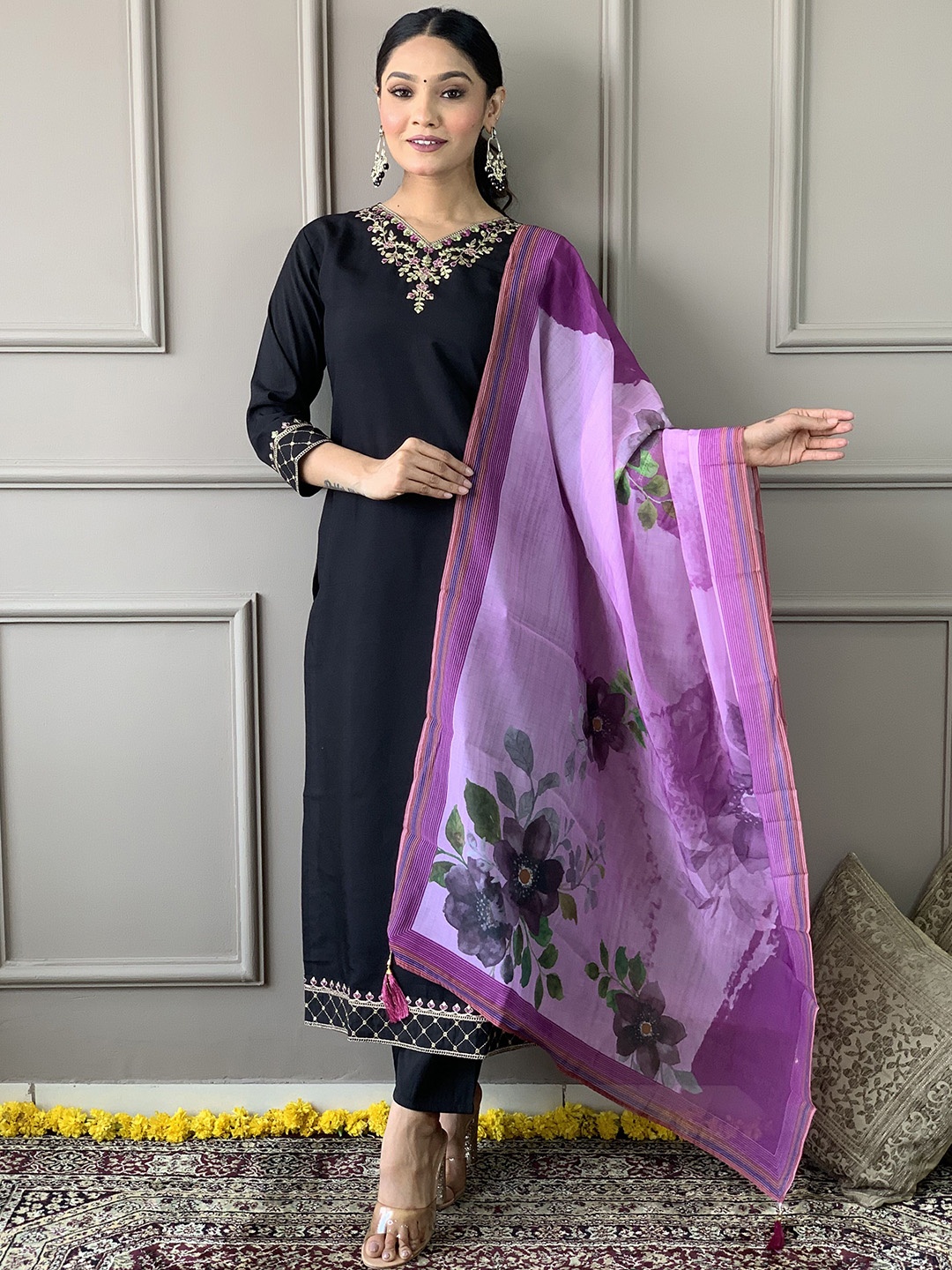 KALINI Women Floral Embroidered Thread Work Silk Kurta with Trousers & With Dupatta, Black
KALINI Women Floral Embroidered Thread Work Silk Kurta with Trousers & With Dupatta, Black