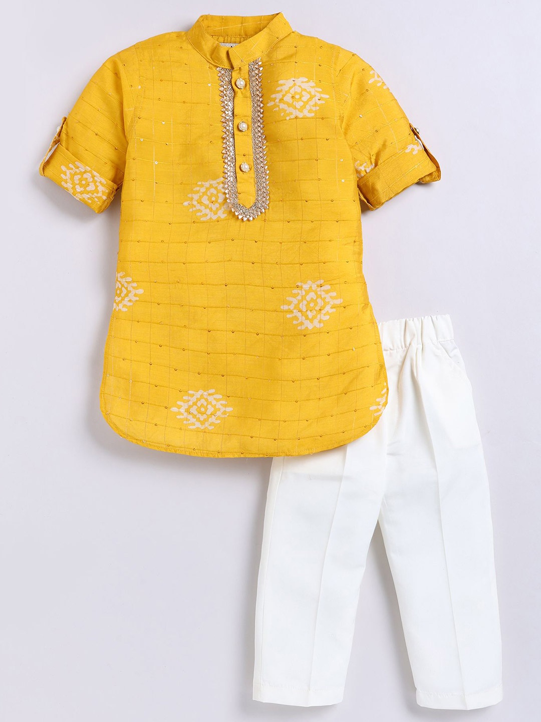 LITTLE COLLARS Boys Floral Embroidered Regular Sequinned Kurta with Trousers, Yellow
LITTLE COLLARS Boys Floral Embroidered Regular Sequinned Kurta with Trousers, Yellow