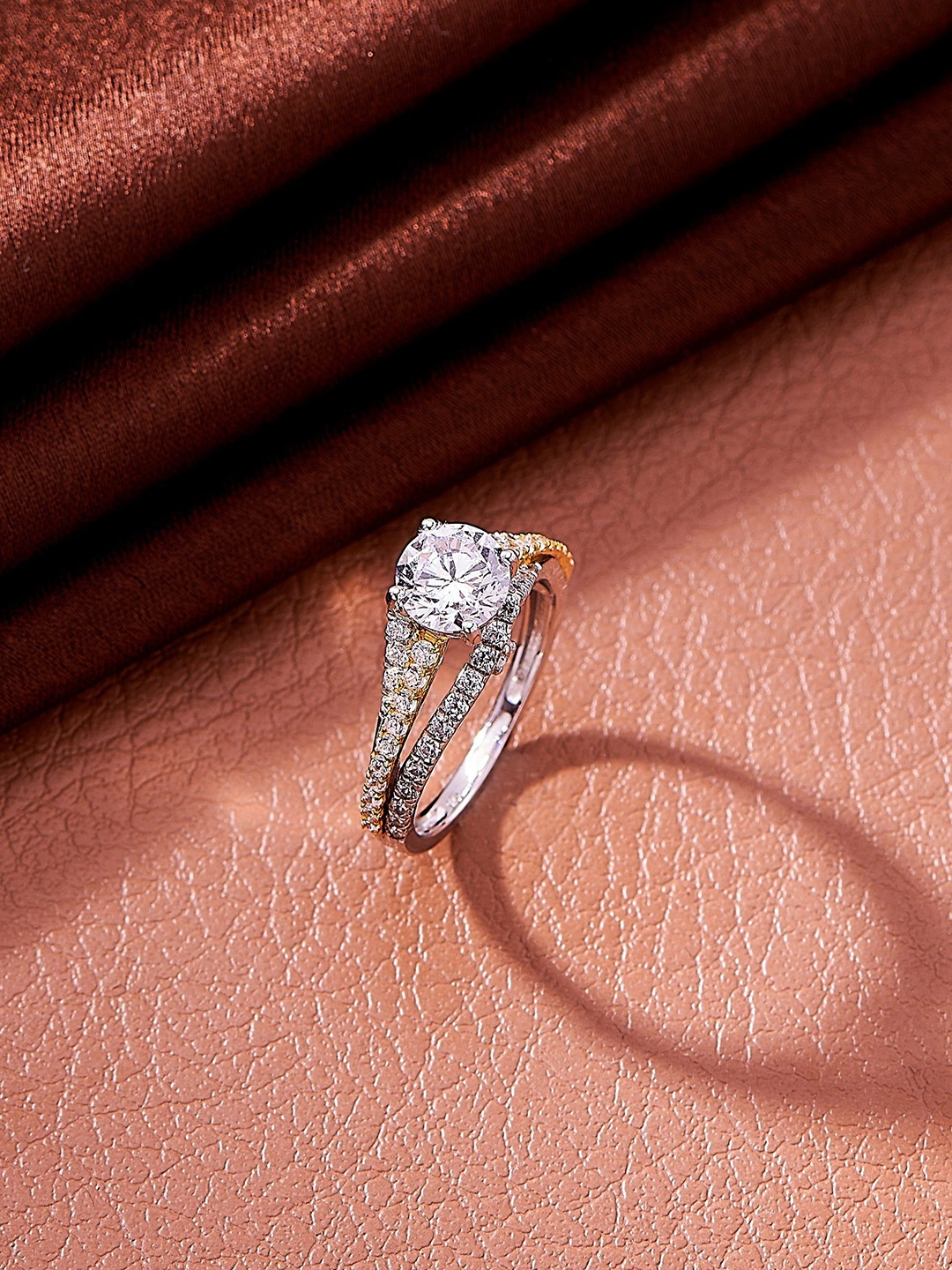 Nipura 925 Sterling Silver Rhodium-Plated CZ Studded Two-in-One Solitaire Finger Ring
Nipura 925 Sterling Silver Rhodium-Plated CZ Studded Two-in-One Solitaire Finger Ring
