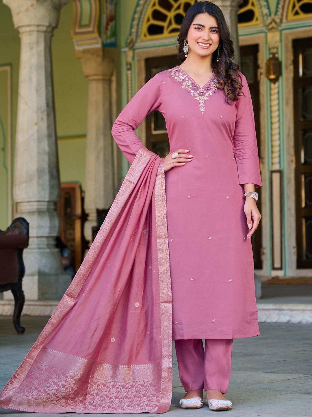 Fab Dadu Women Floral Embroidered Regular Raw Silk Kurta with Trousers & With Dupatta, Pink
Fab Dadu Women Floral Embroidered Regular Raw Silk Kurta with Trousers & With Dupatta, Pink